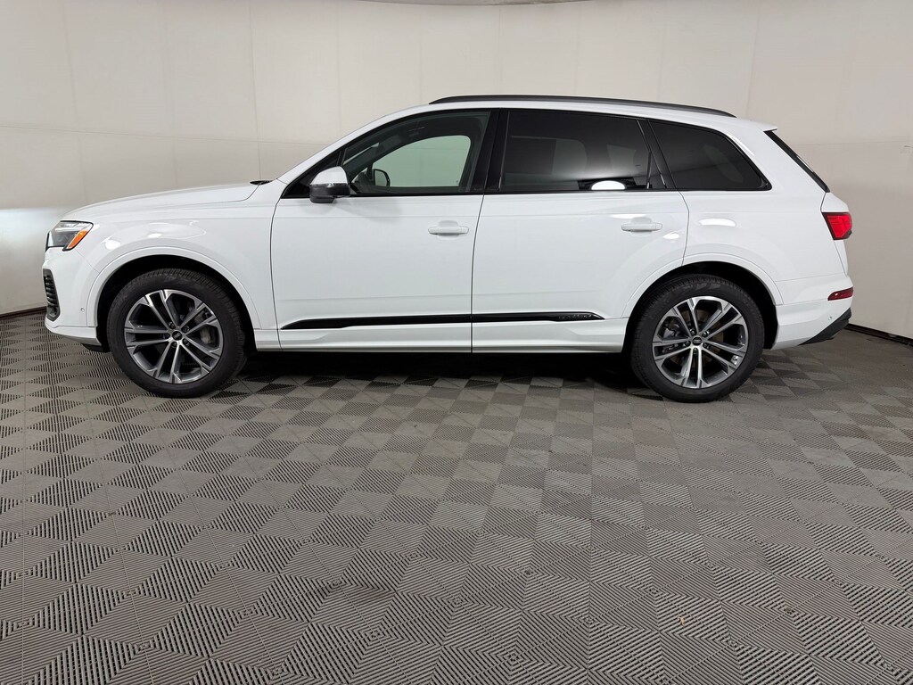 Certified 2026 Audi Q7 Premium SUV