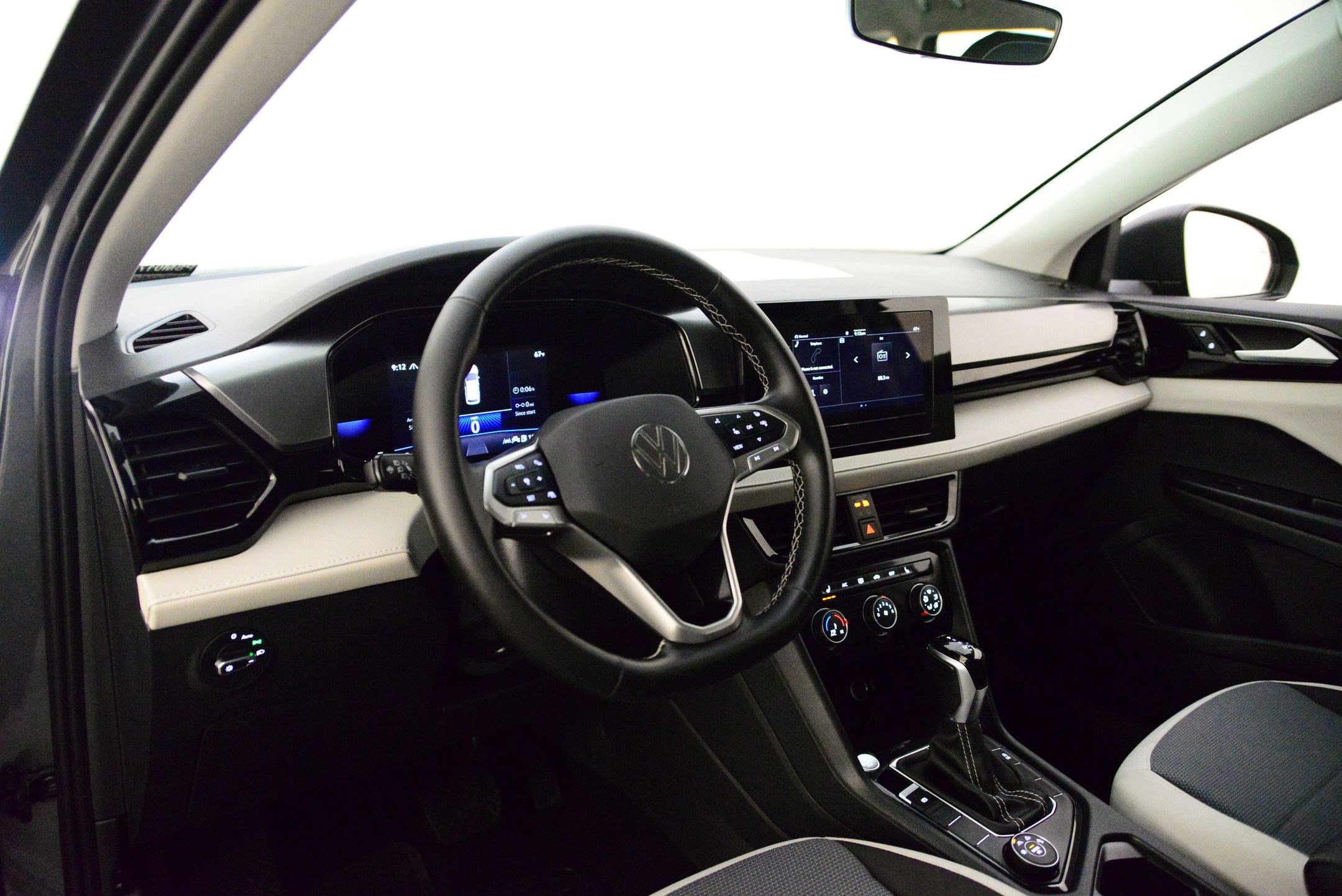 2025 Volkswagen Taos S photo 3