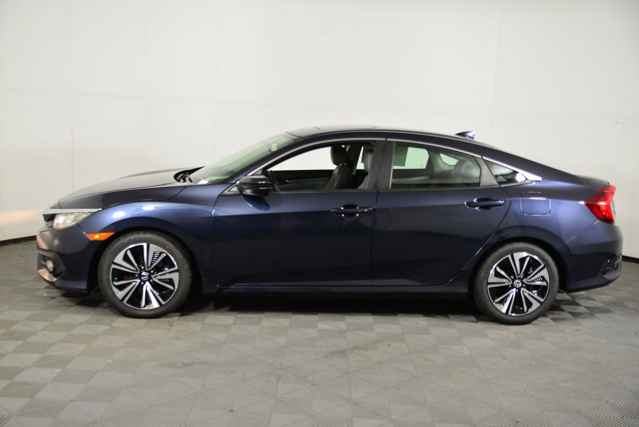 2HGFC1F70HH650015