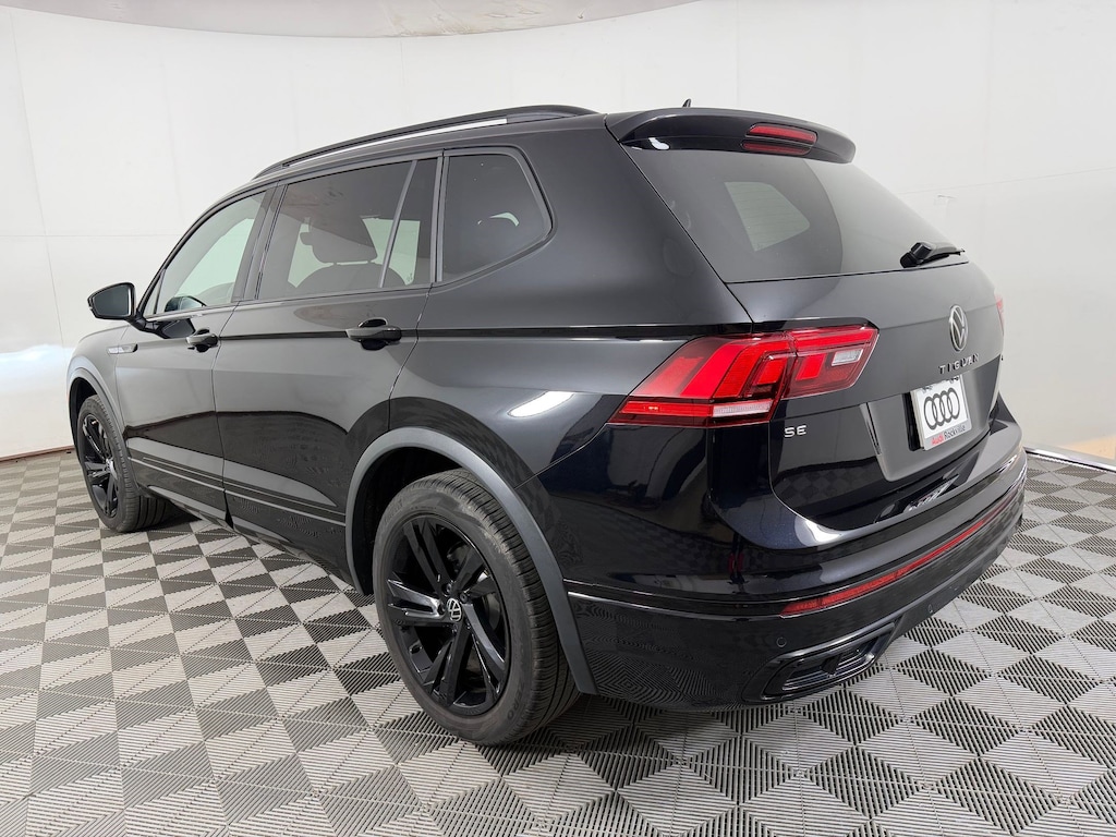 Used 2024 Volkswagen Tiguan SE R-Line Black SUV