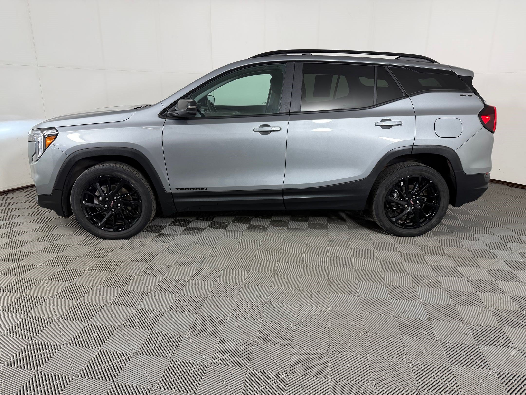 2023 GMC Terrain SLE SUV