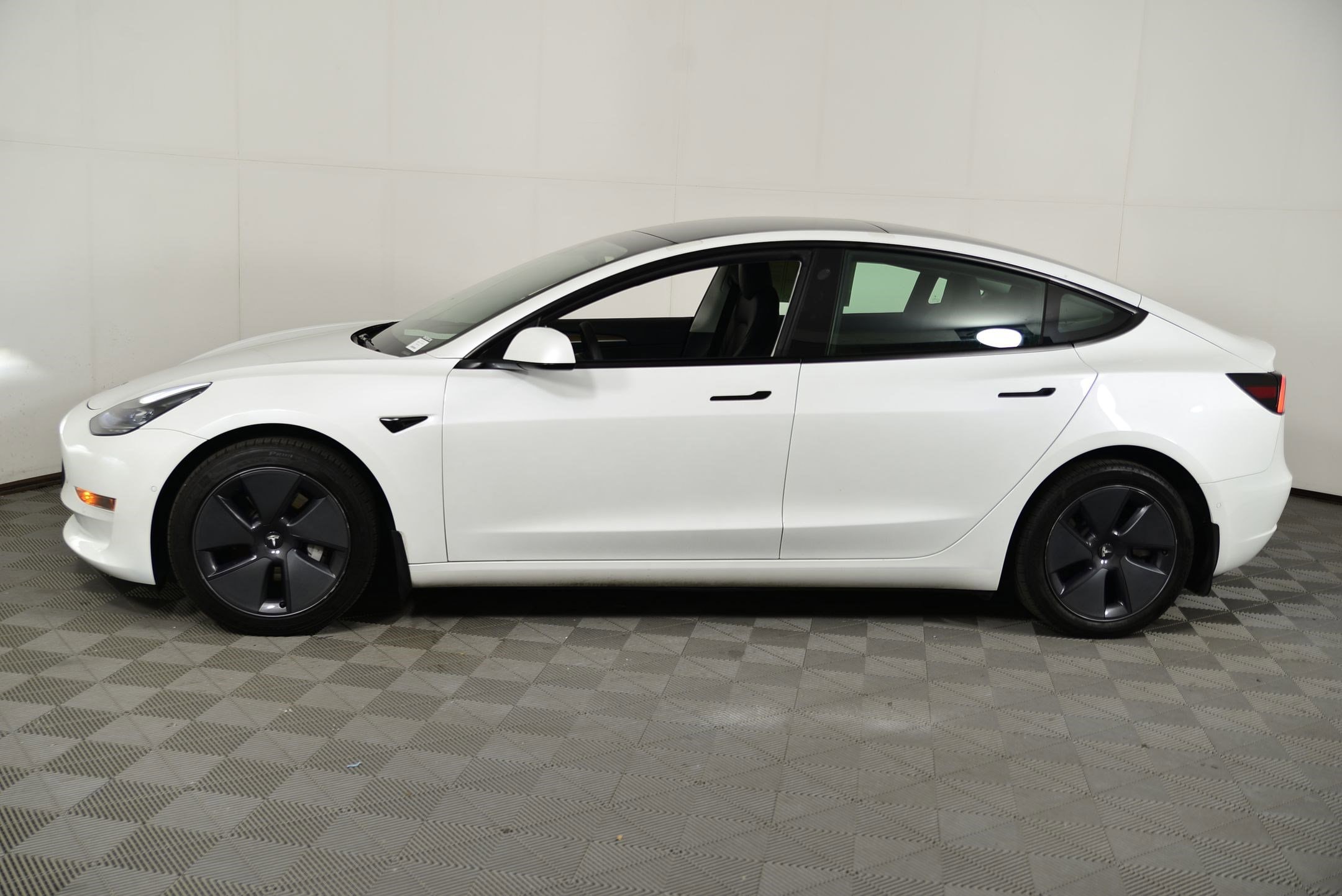 Used 2022 Tesla Model 3 Long Range with VIN 5YJ3E1EB5NF256738 for sale in Rockville, MD