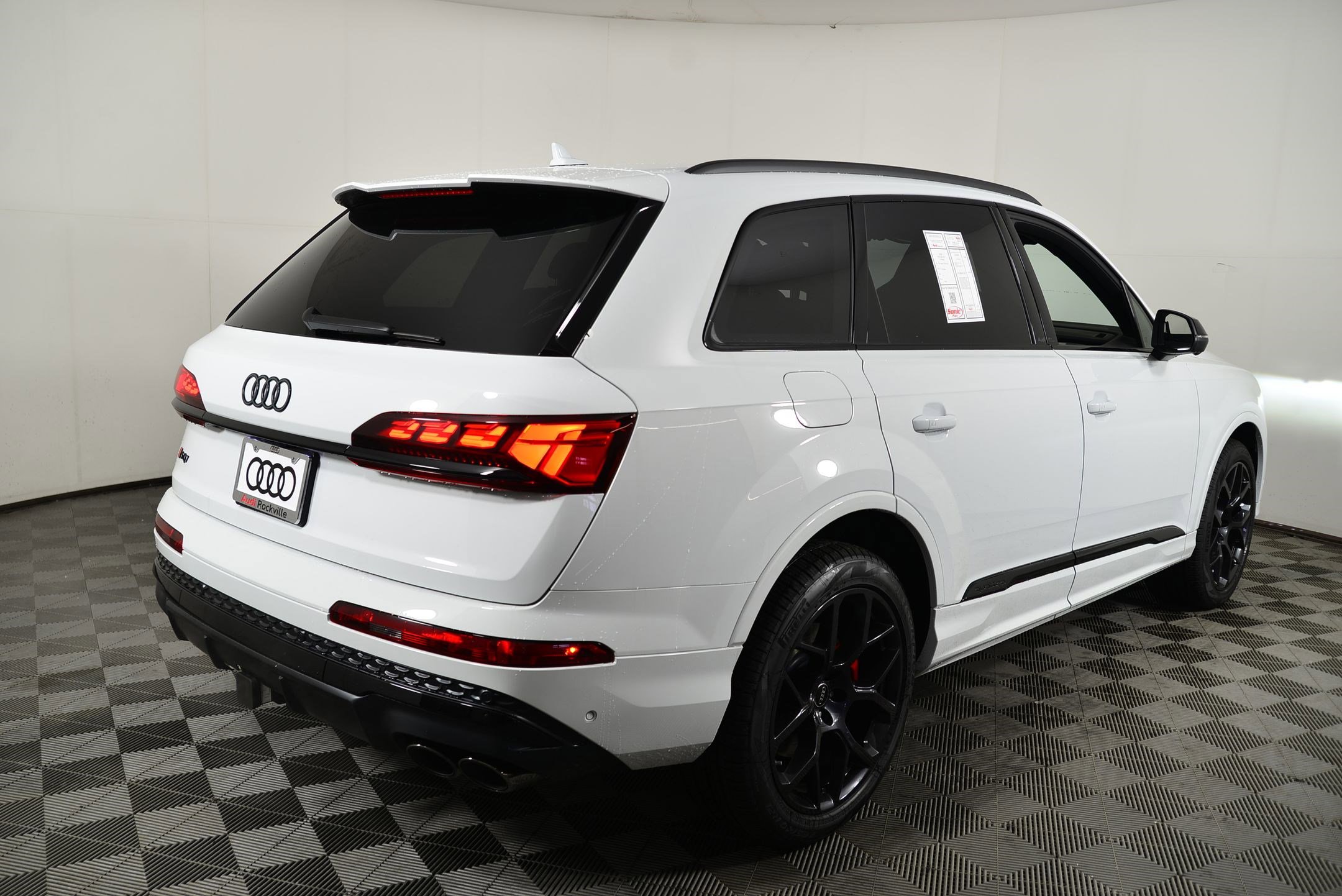 SQ7 Prestige SUV