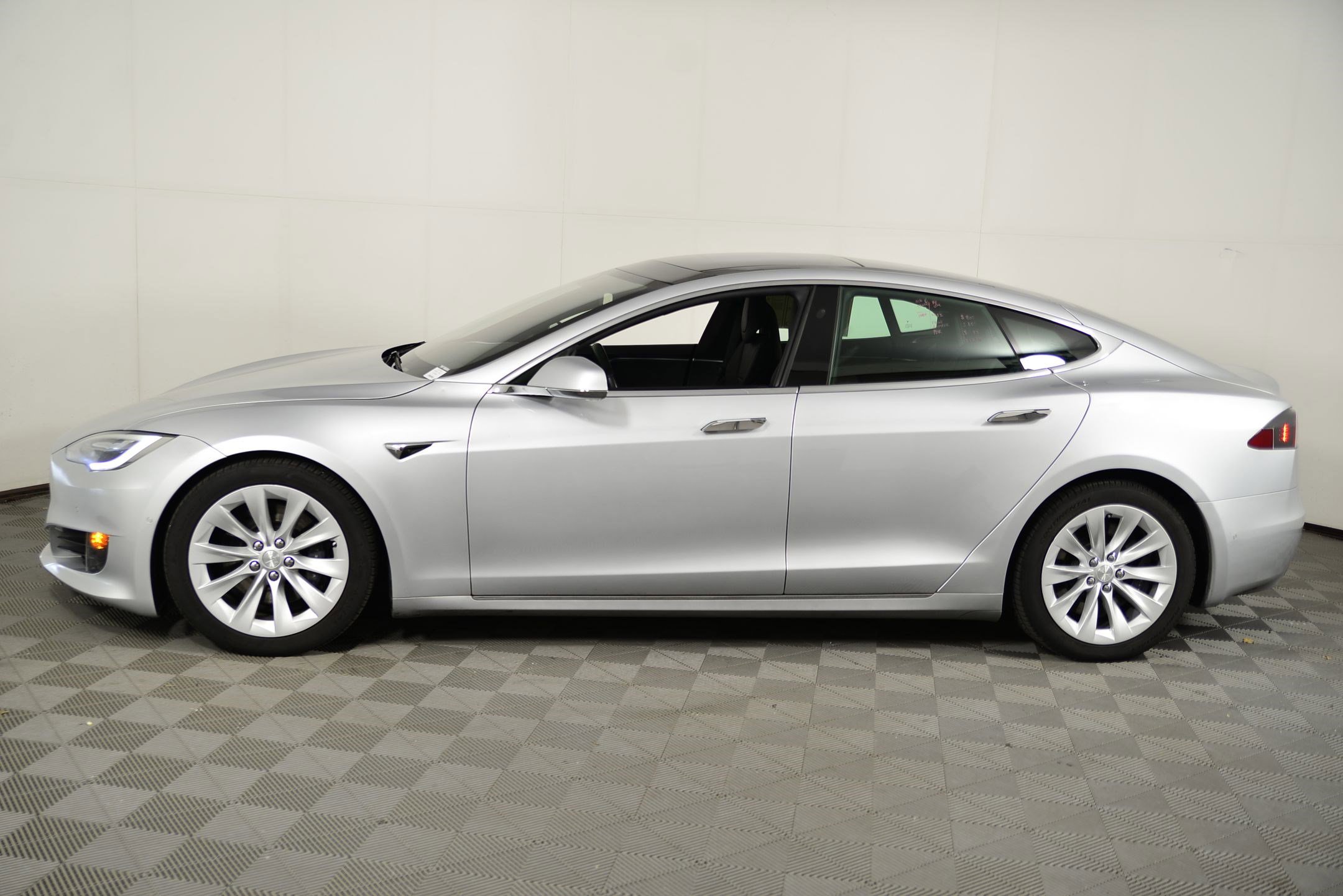 2017 Tesla Model S 75D photo 2