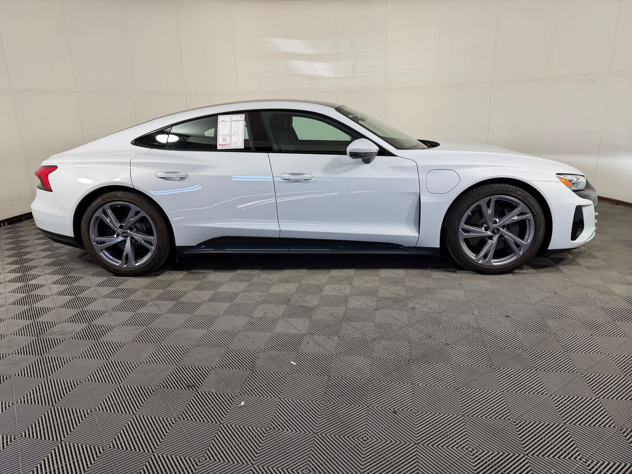 2023 Audi E-tron GT Premium Plus Sedan