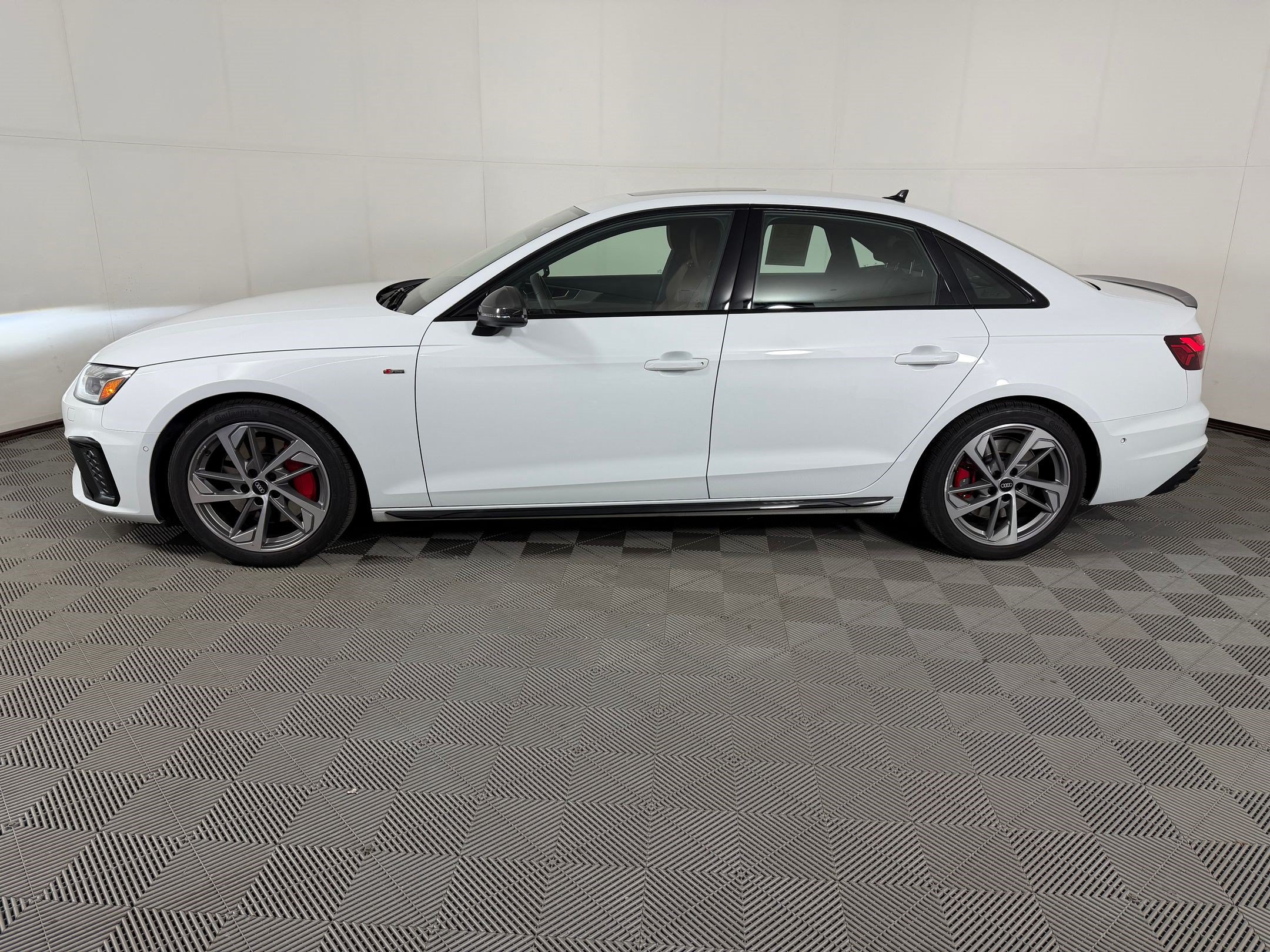 A4 S Line Prestige Sedan