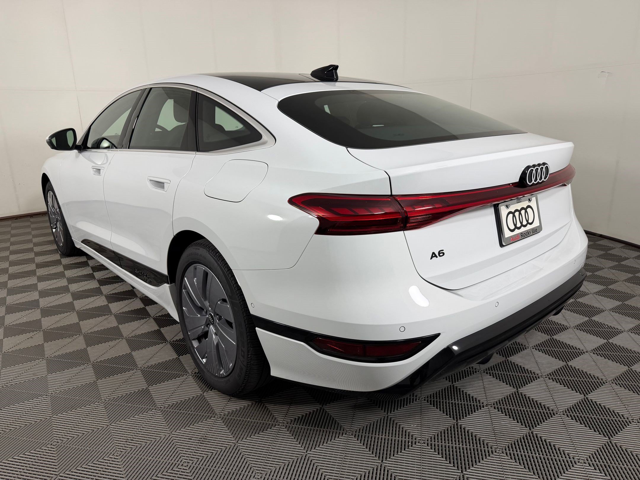 A6 Sportback E-tron Premium Sedan