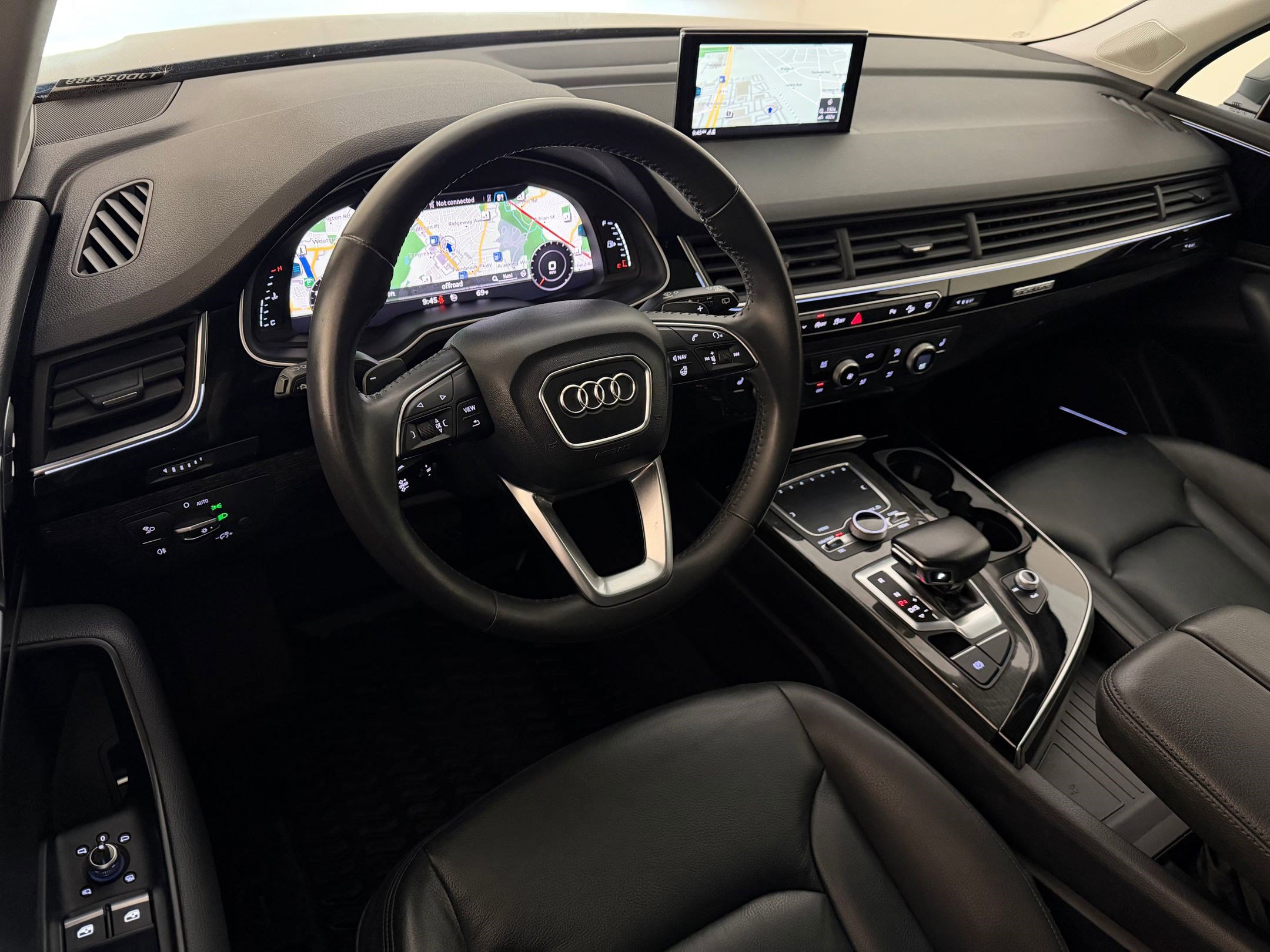 Q7 Premium Plus SUV