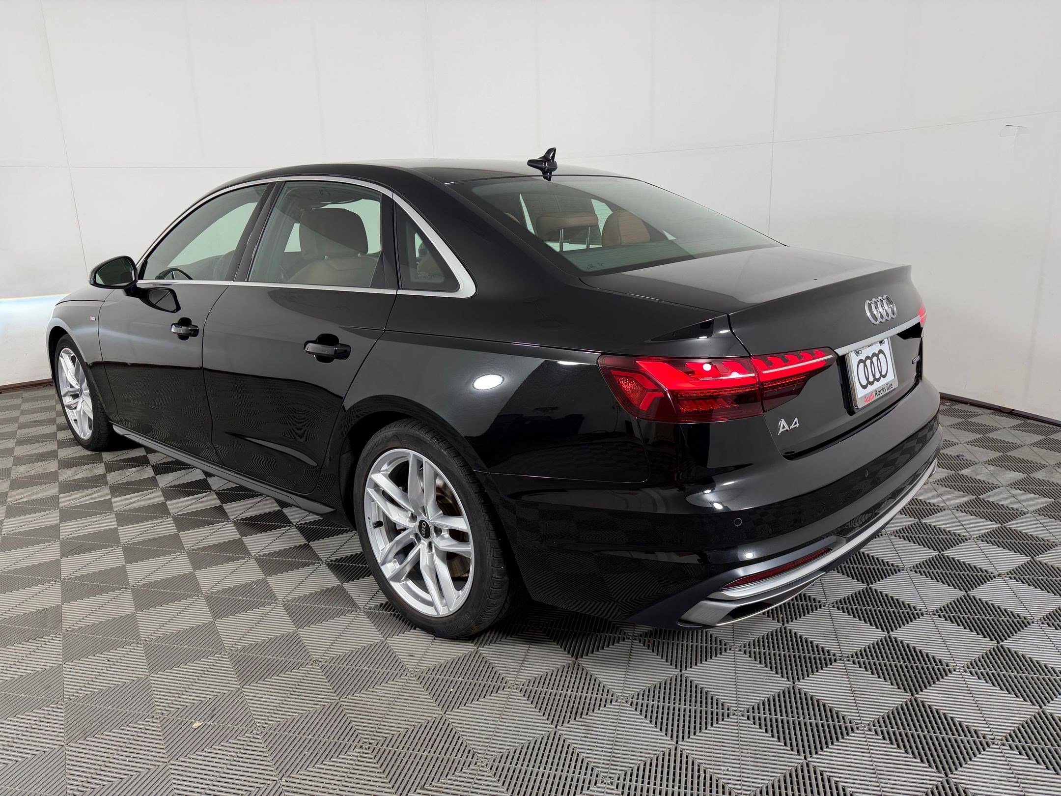 A4 S Line Premium Sedan