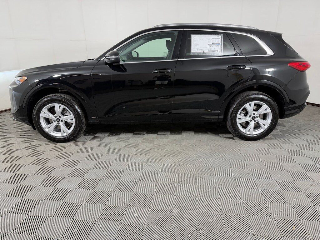 New 2026 Audi Q5 Premium SUV