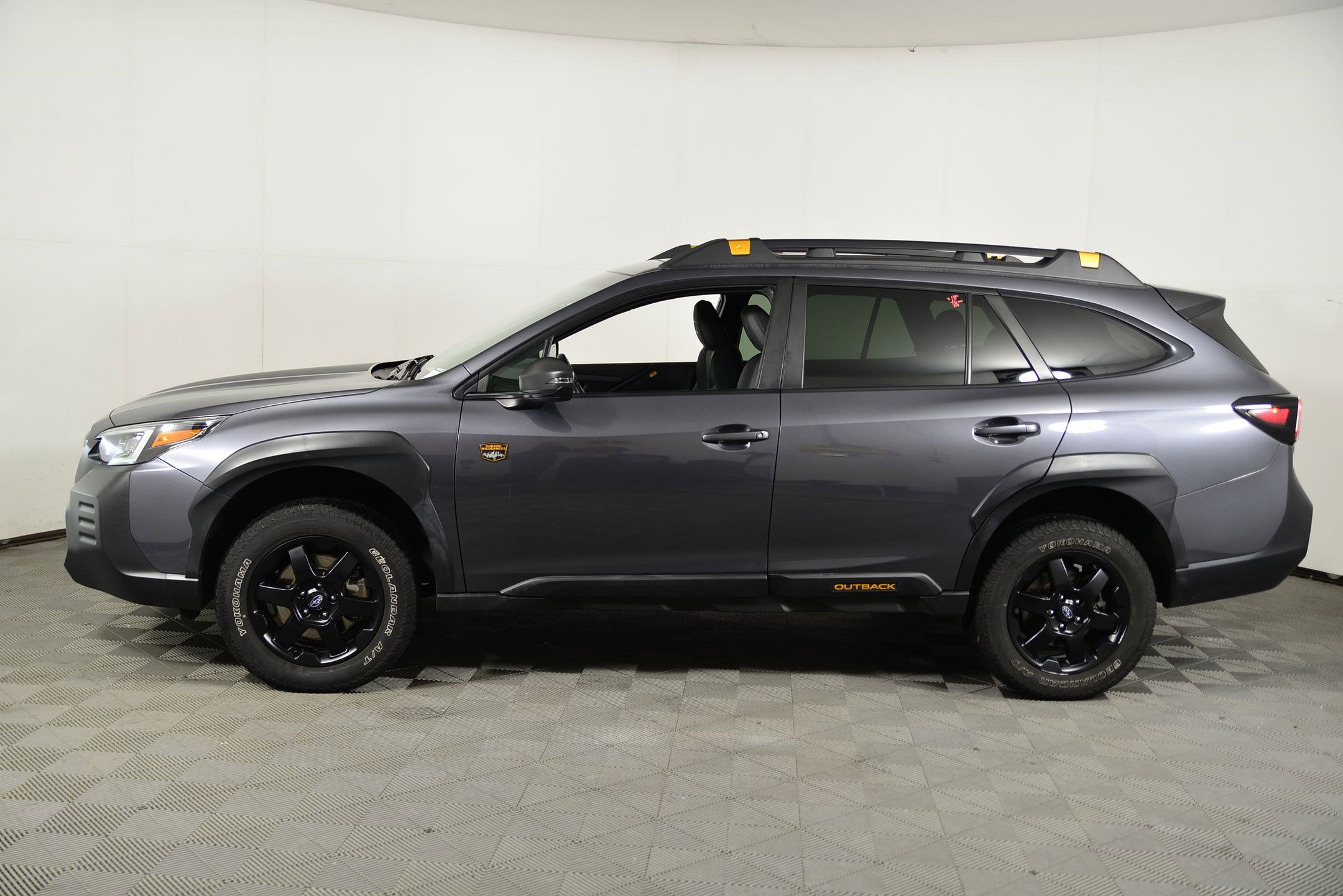 2022 Subaru Outback Wilderness photo 2