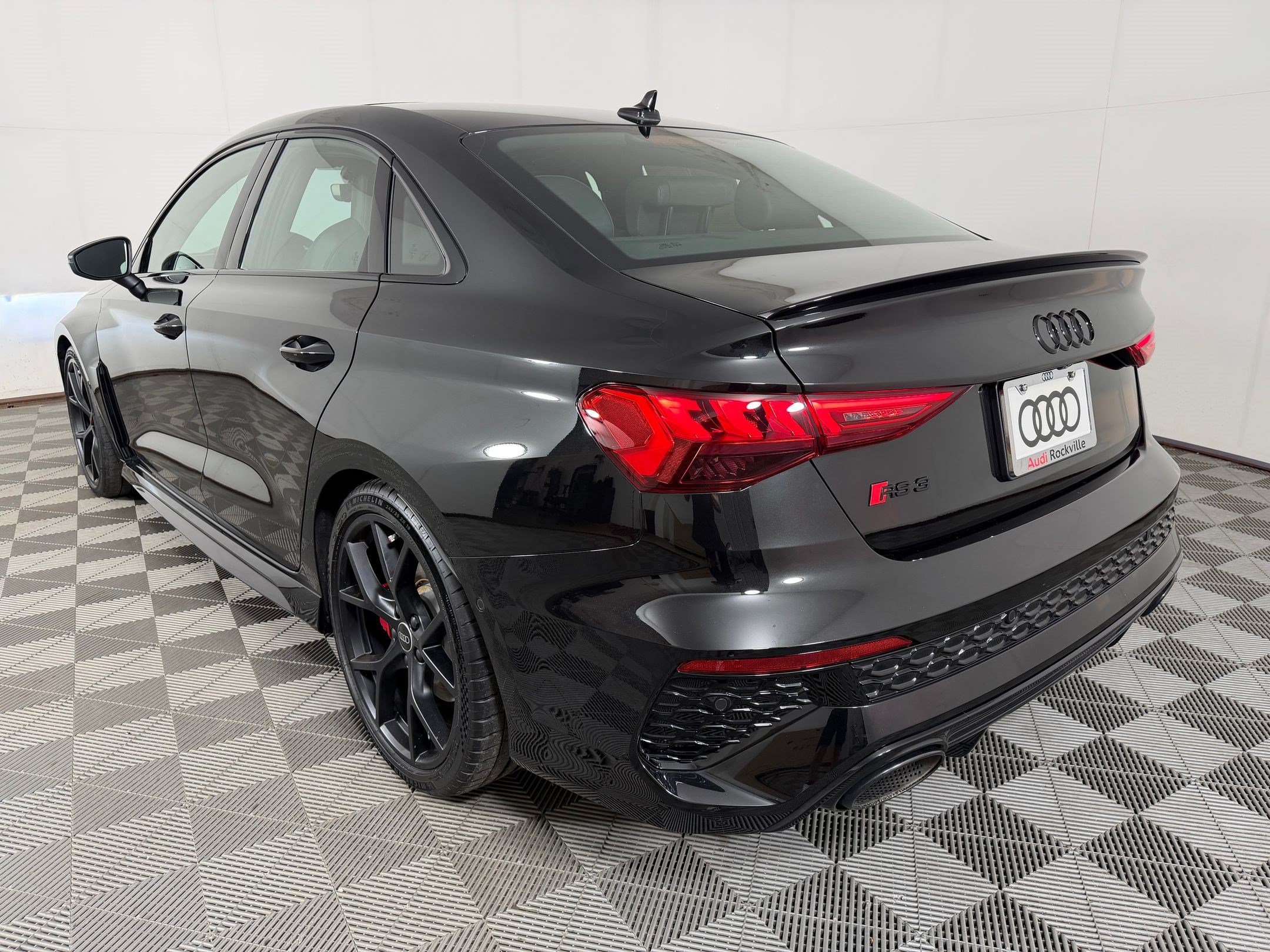 RS 3 RS 3 Sedan TFSI Quattro S Tronic (2.5 TFSI) Sedan