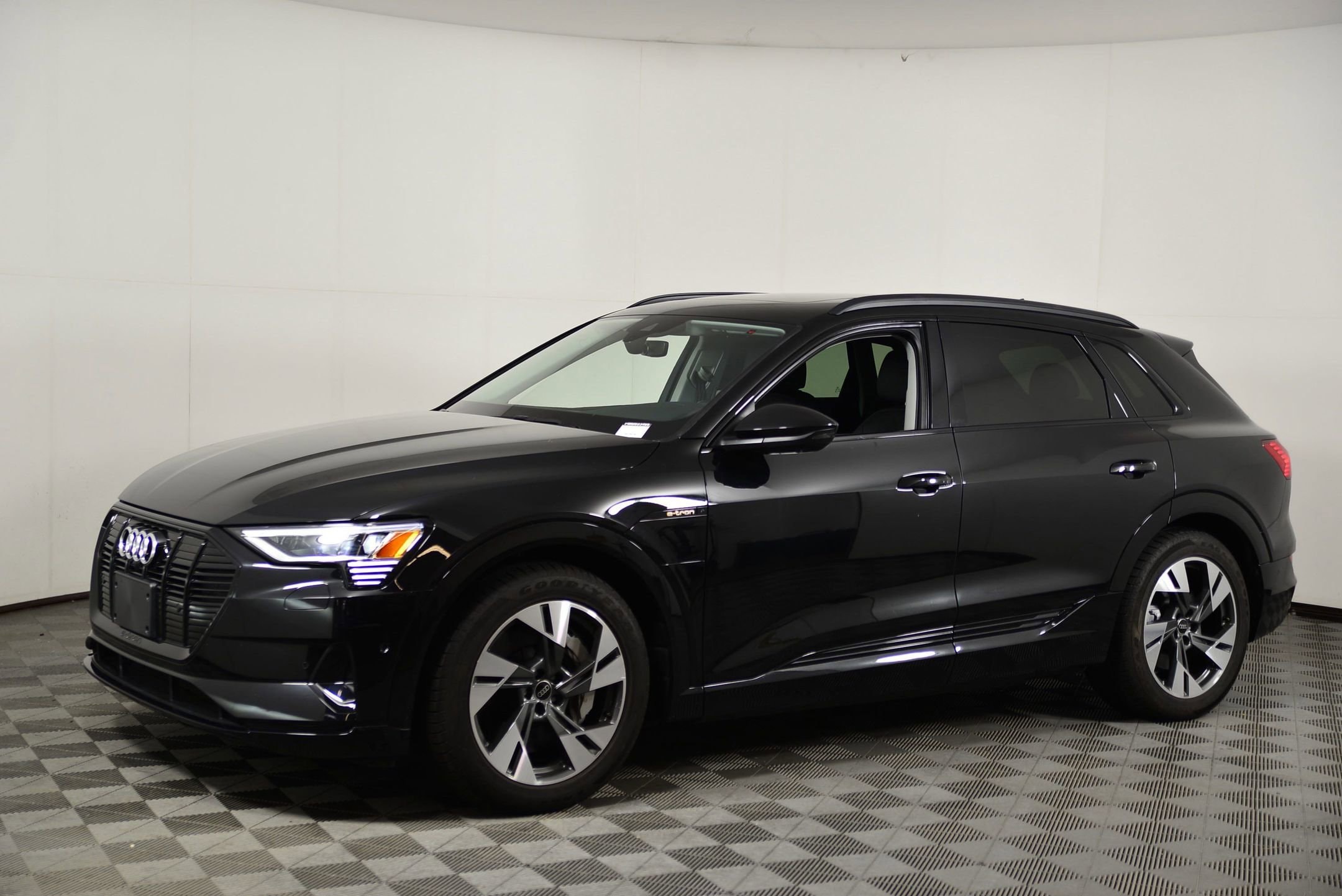 Used 2021 Audi e-tron Premium with VIN WA1AAAGE9MB023466 for sale in Charlotte, NC