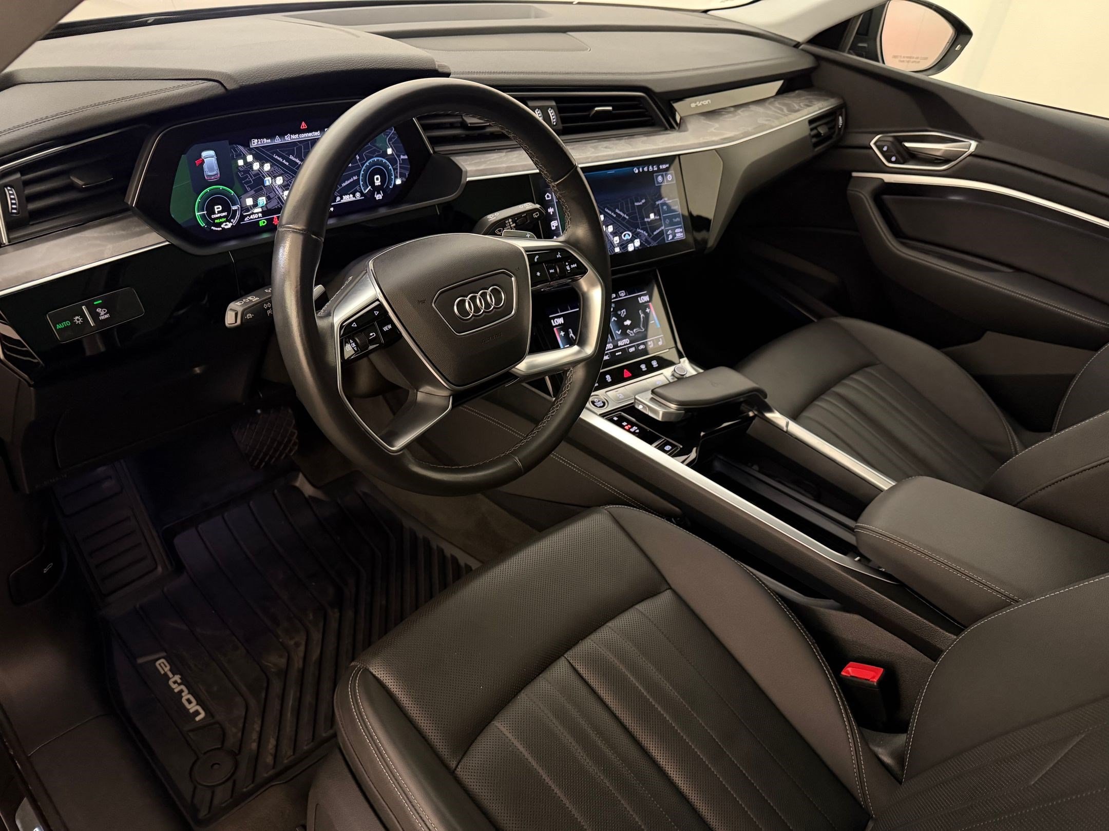 Q8 E-tron Premium Plus SUV
