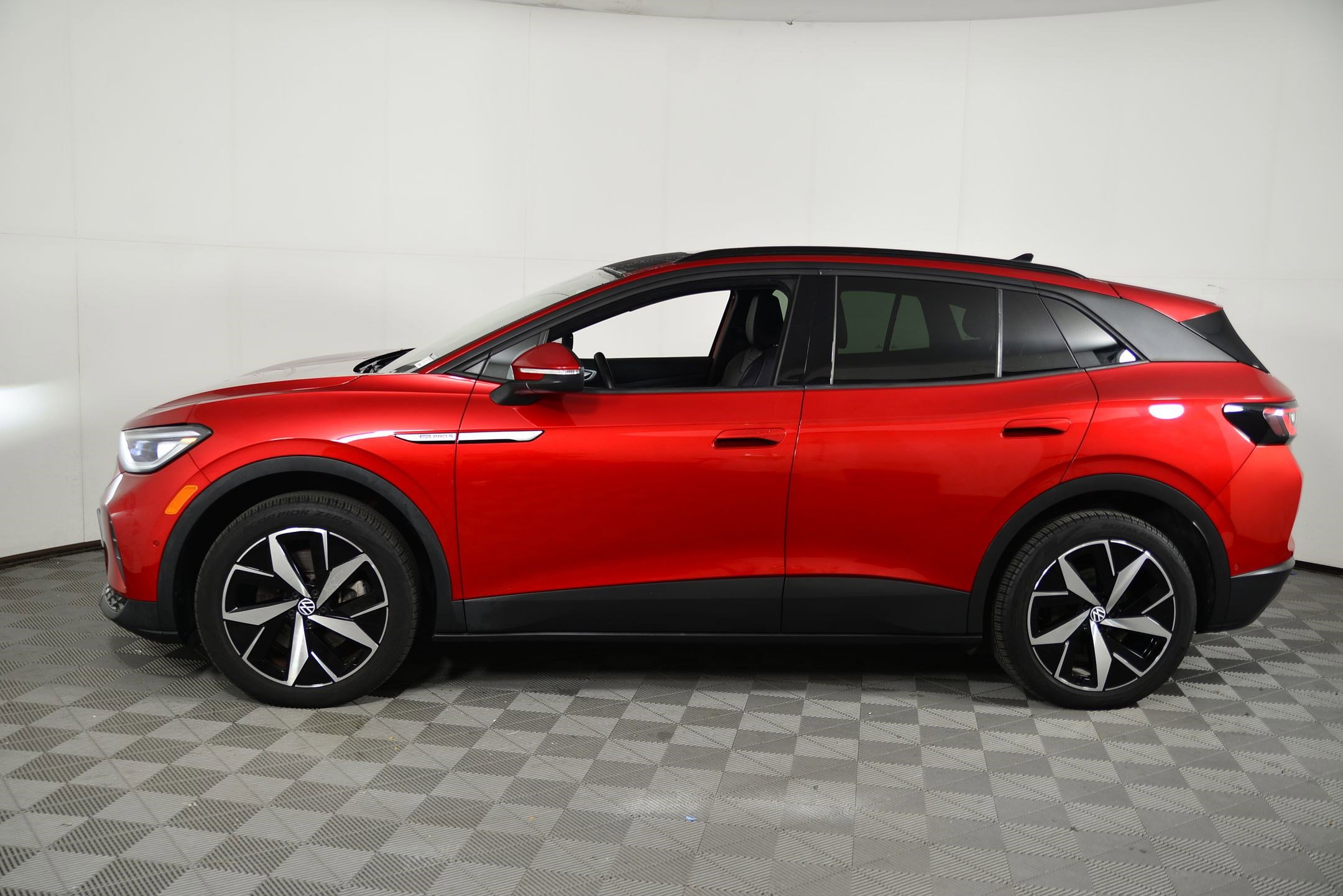 2023 Volkswagen ID.4 Pro S photo 2