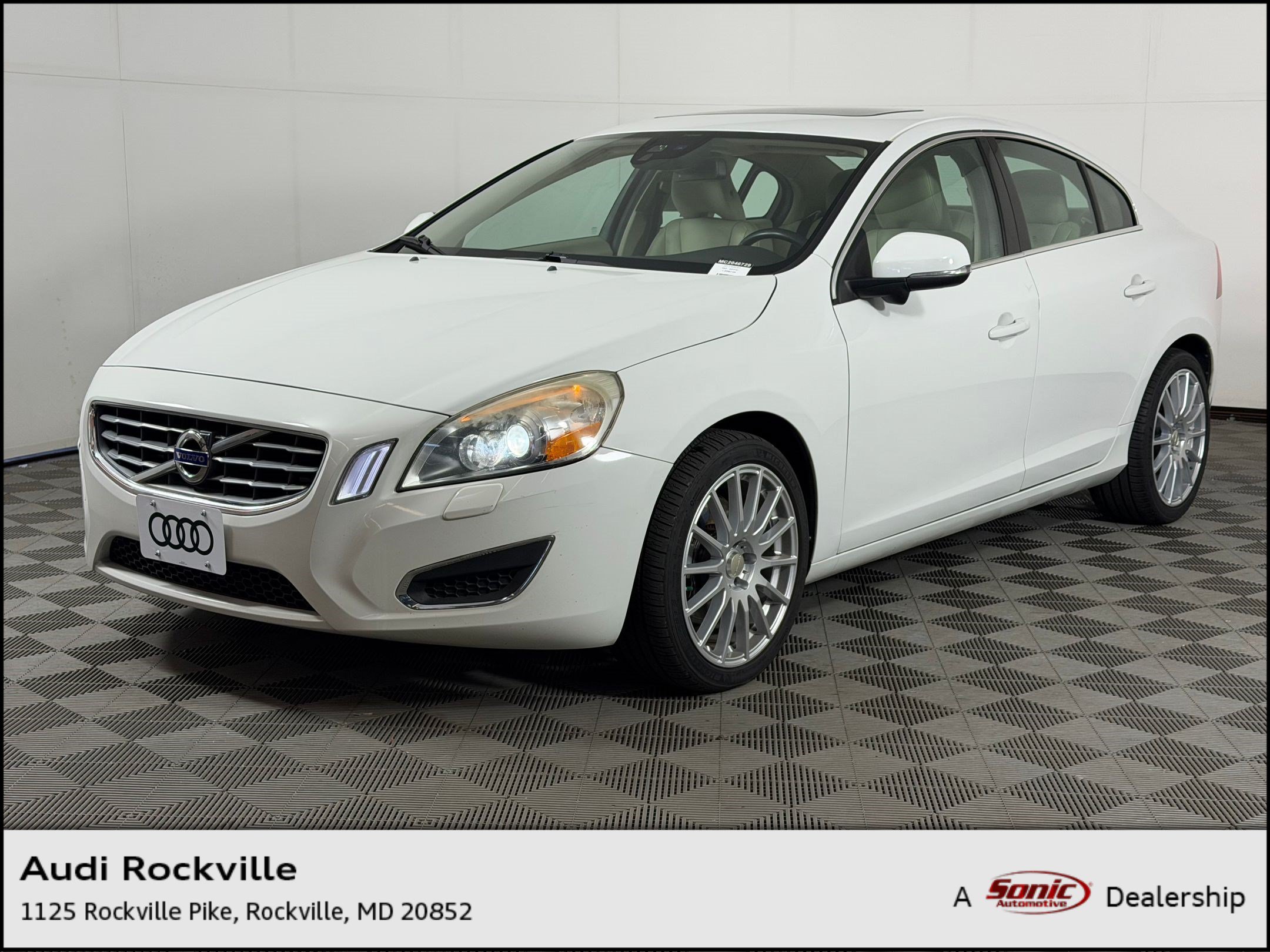 S60 T6 W/Moonroof Sedan