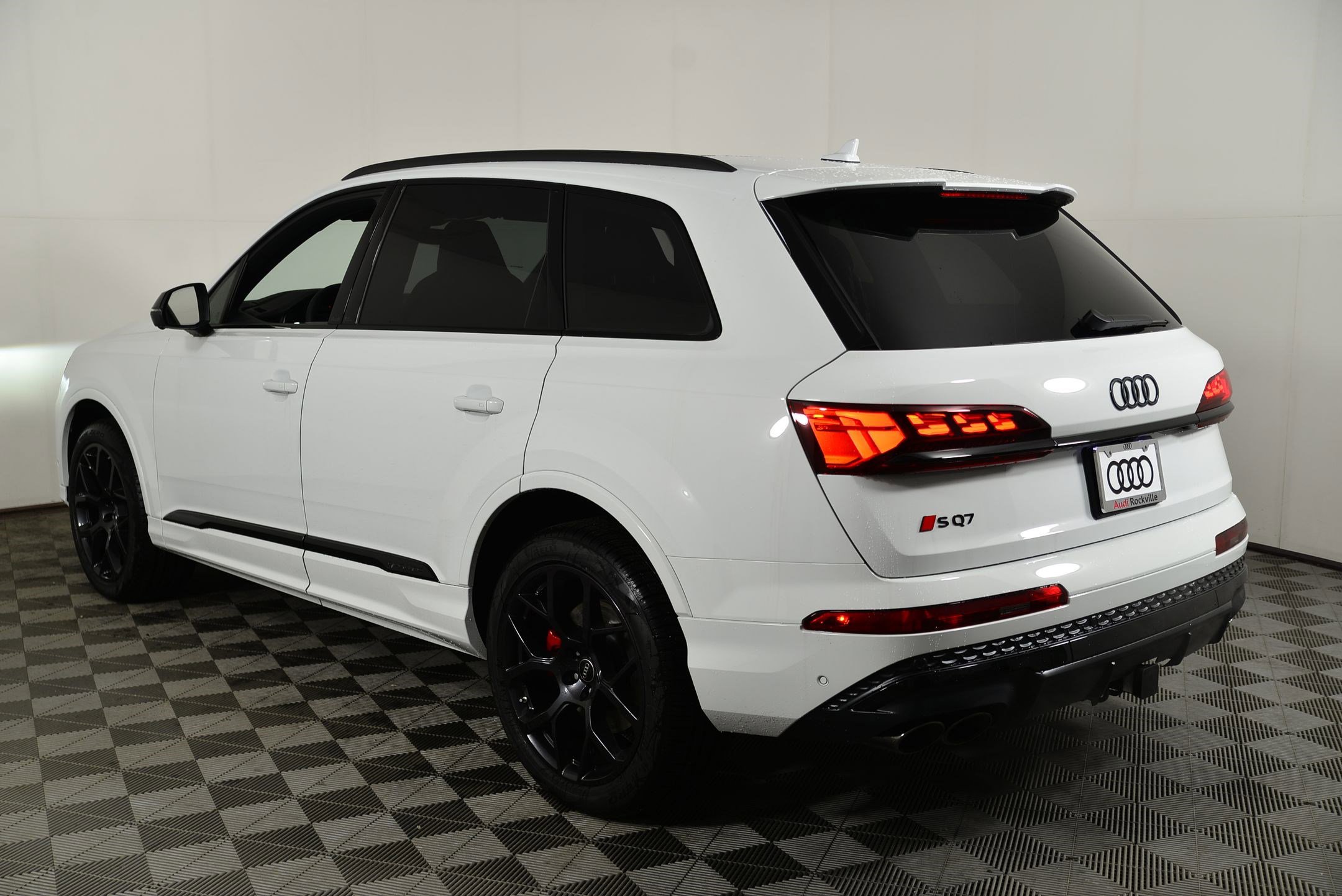 SQ7 Prestige SUV