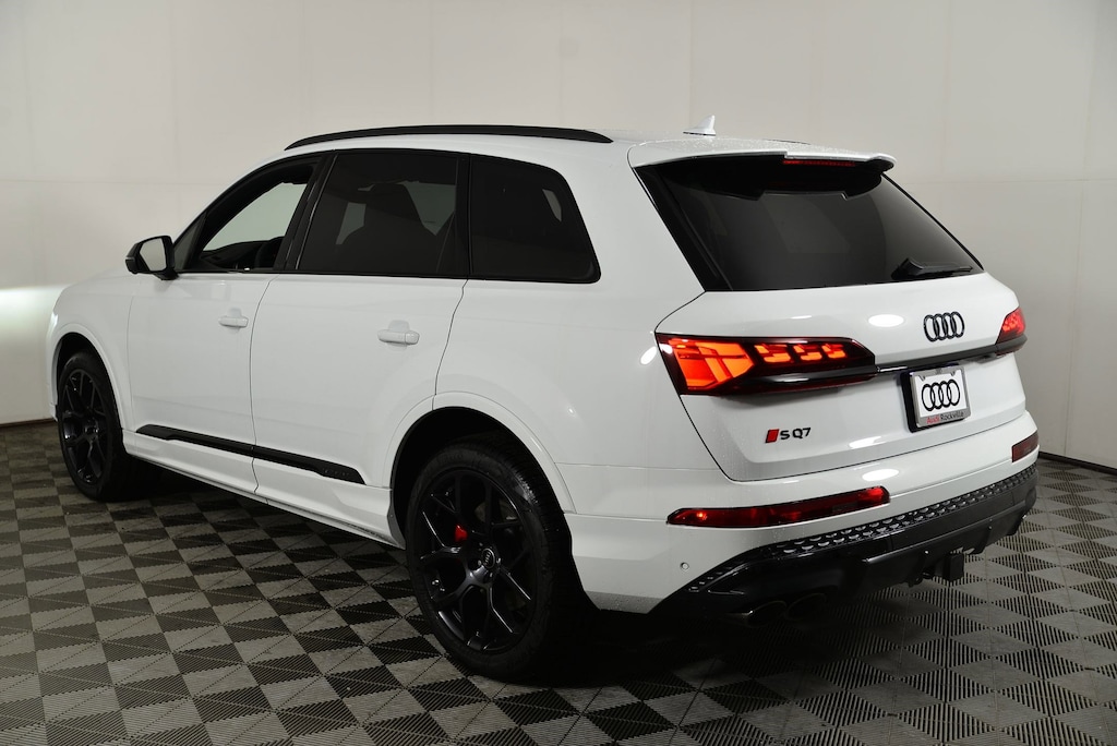 New 2026 Audi SQ7 Prestige SUV