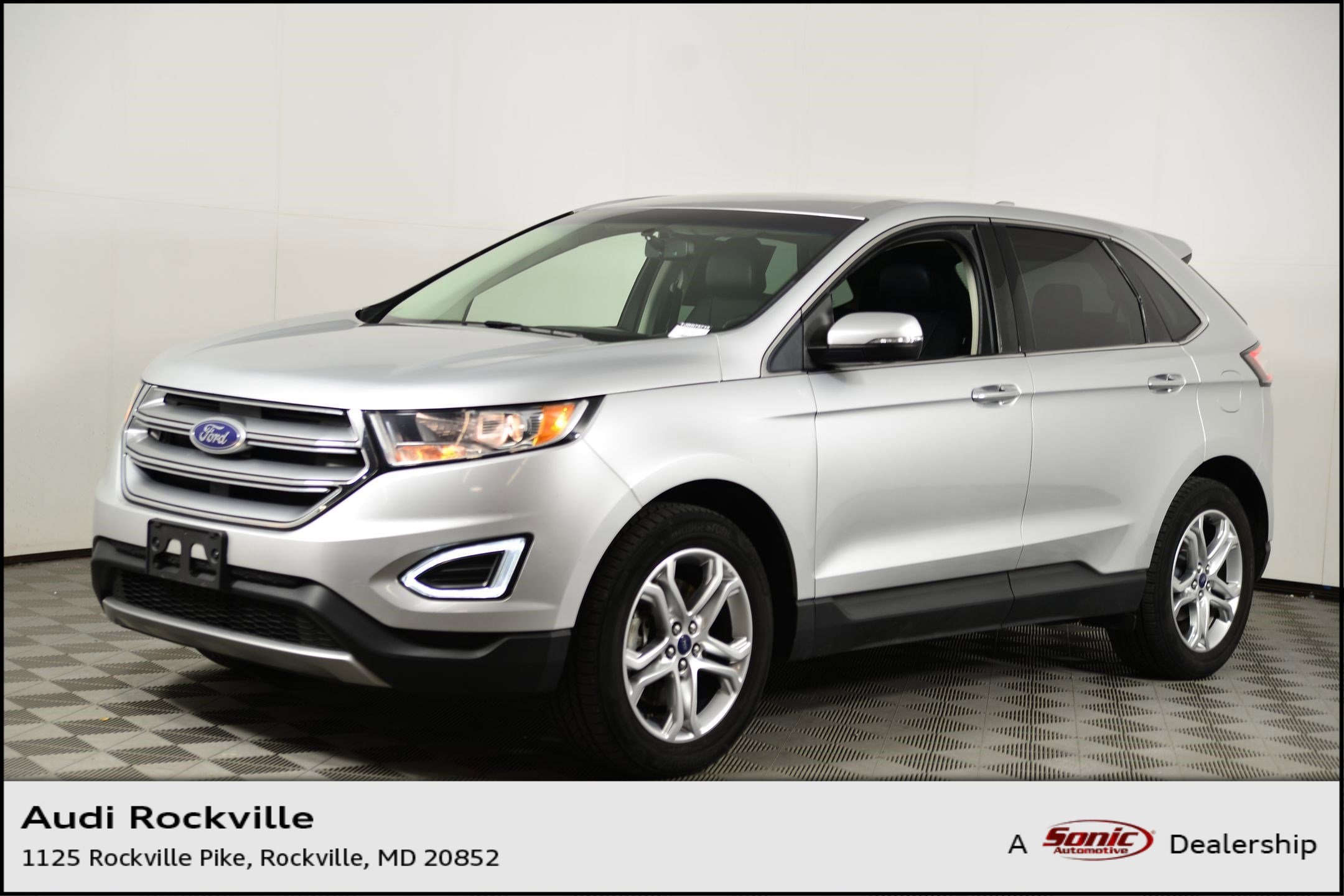 2018 Ford Edge Titanium's photo