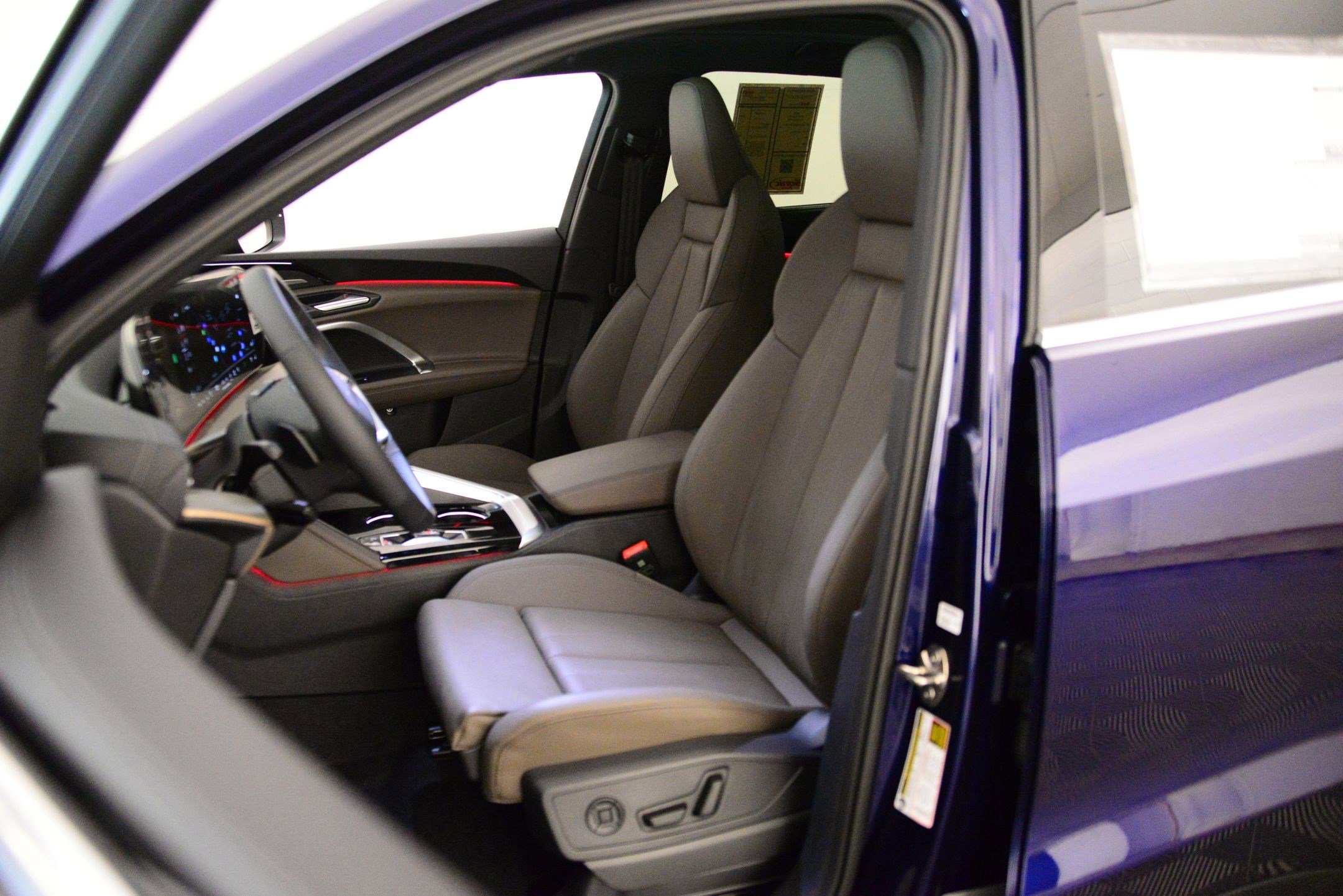 2025 Audi Q5 2.0T Premium Plus photo 4