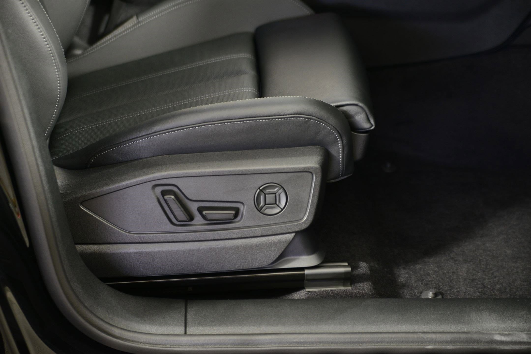 2025 Audi Q5 Premium Plus - Photo 10