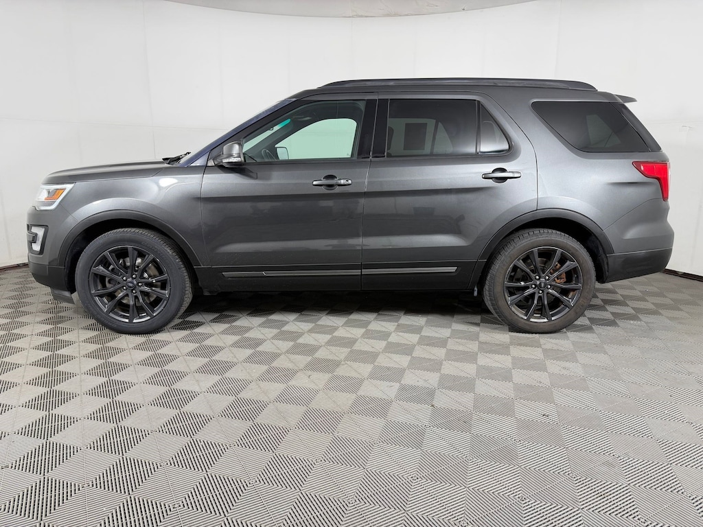 Used 2017 Ford Explorer XLT SUV