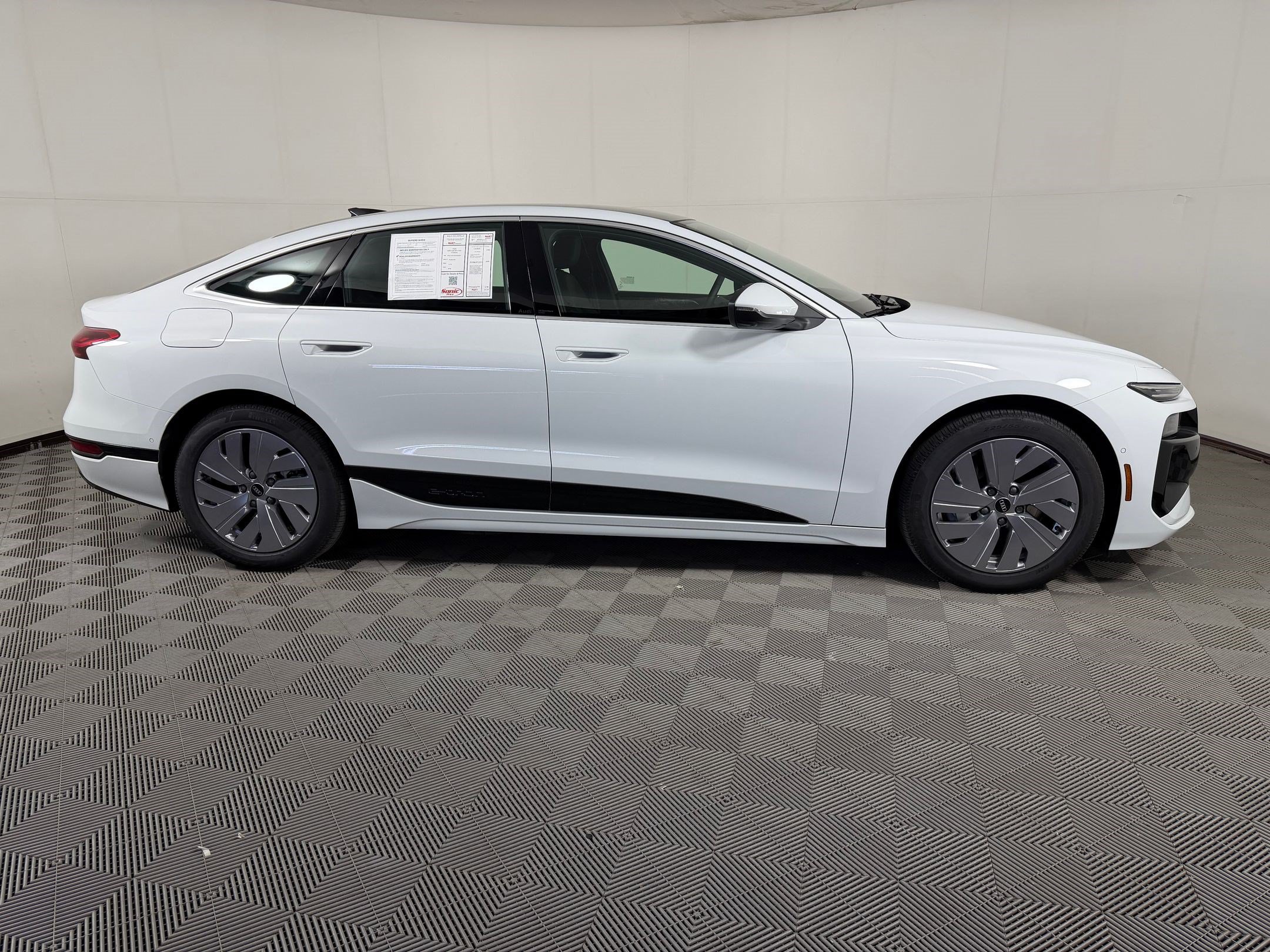 A6 Sportback E-tron Premium Sedan