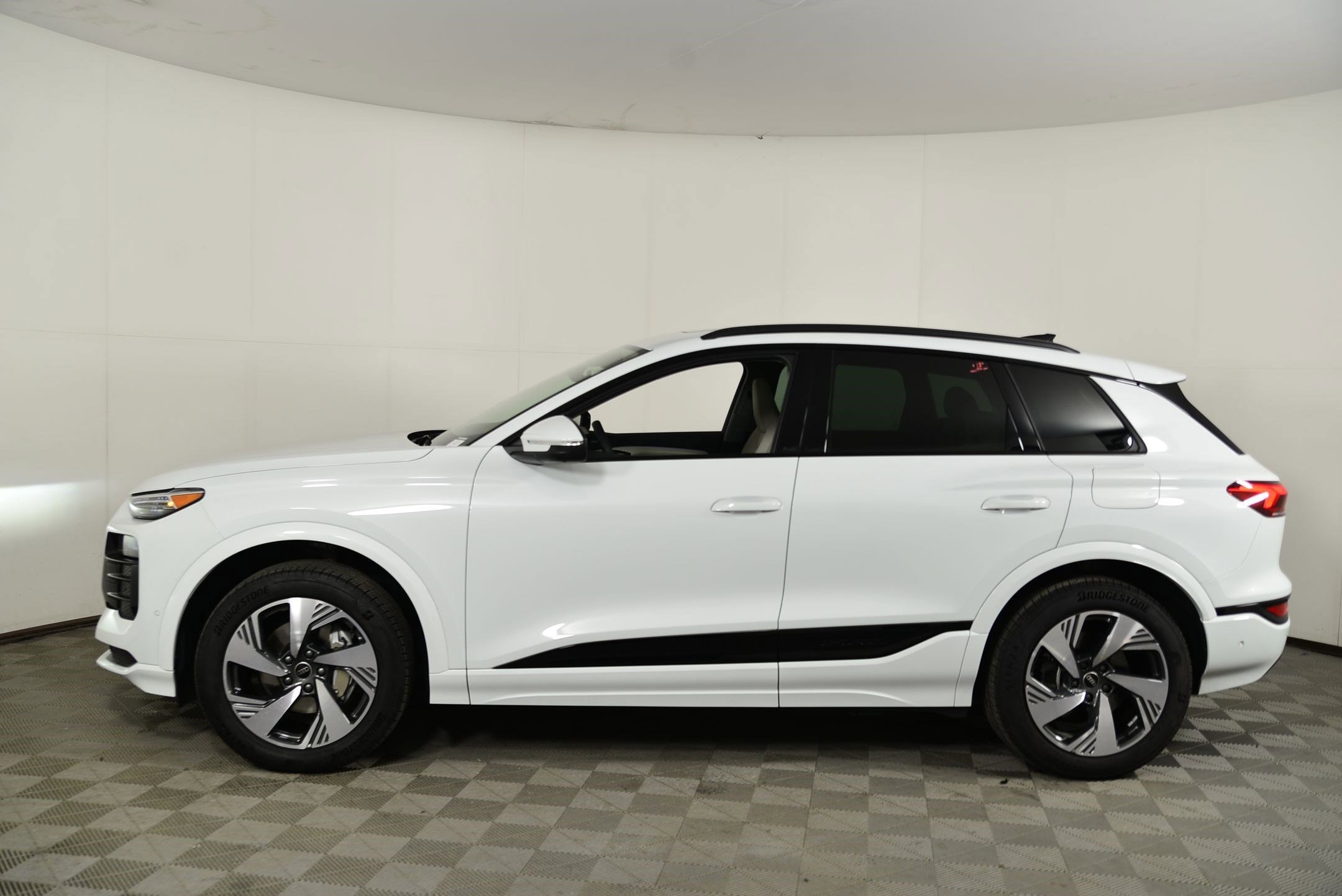 Used 2025 Audi Q6 e-tron Premium Plus with VIN WA124BGF6SA006685 for sale in Rockville, MD