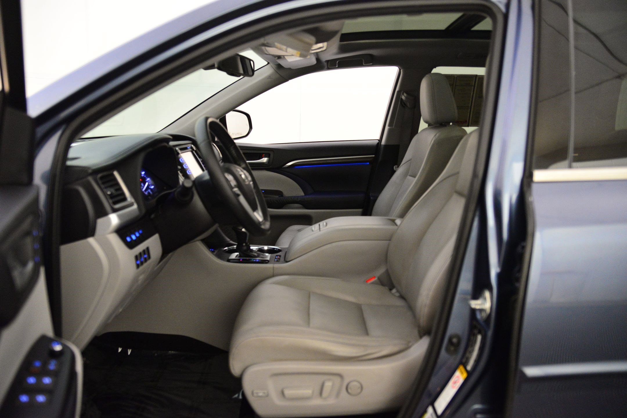 2015 Toyota Highlander Limited photo 4