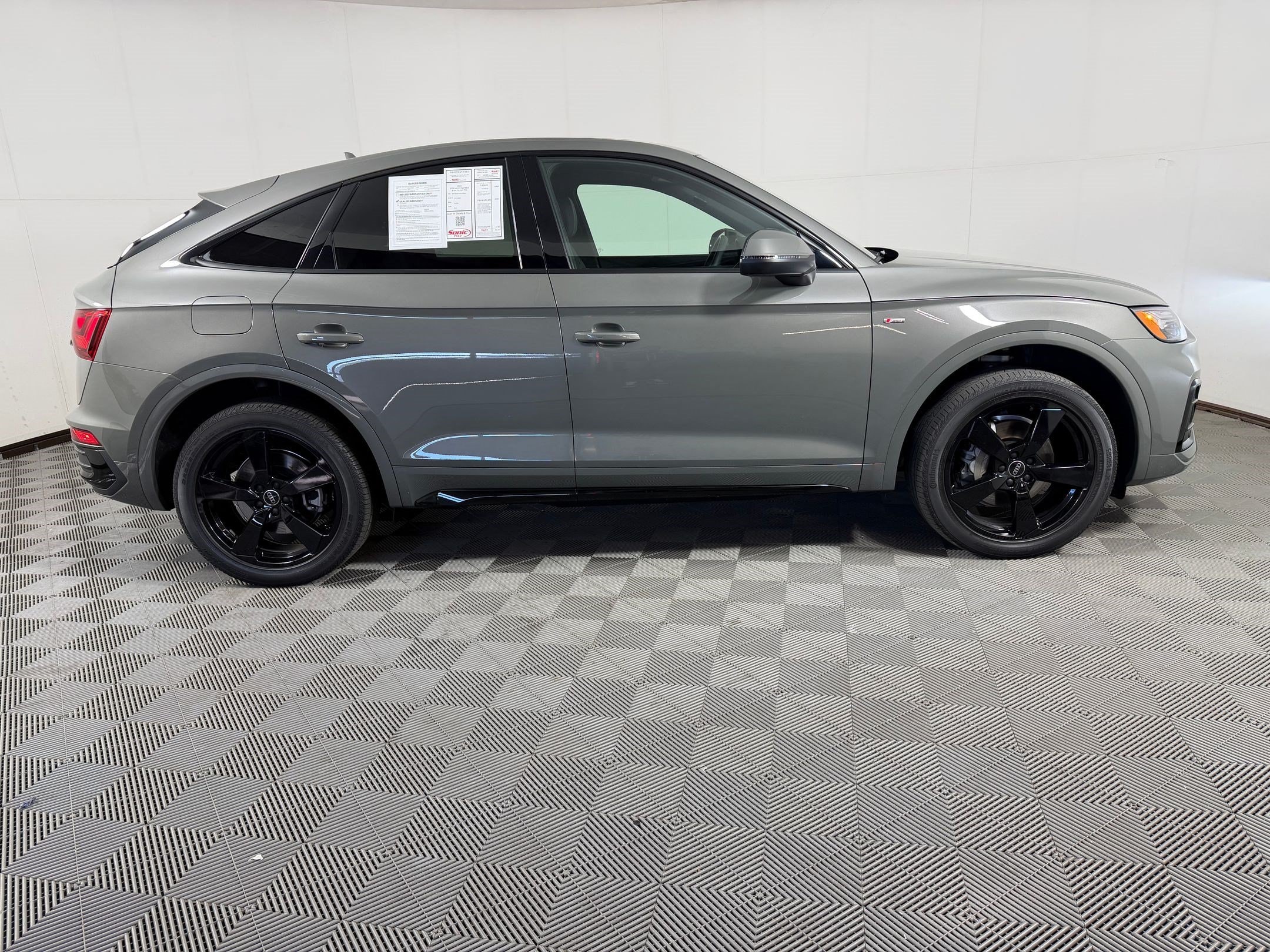 Q5 Sportback S Line Premium Plus SUV