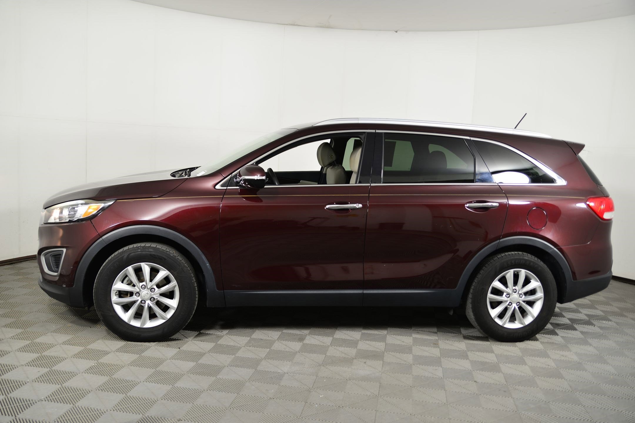 Used 2017 Kia Sorento LX with VIN 5XYPG4A38HG216727 for sale in Rockville, MD