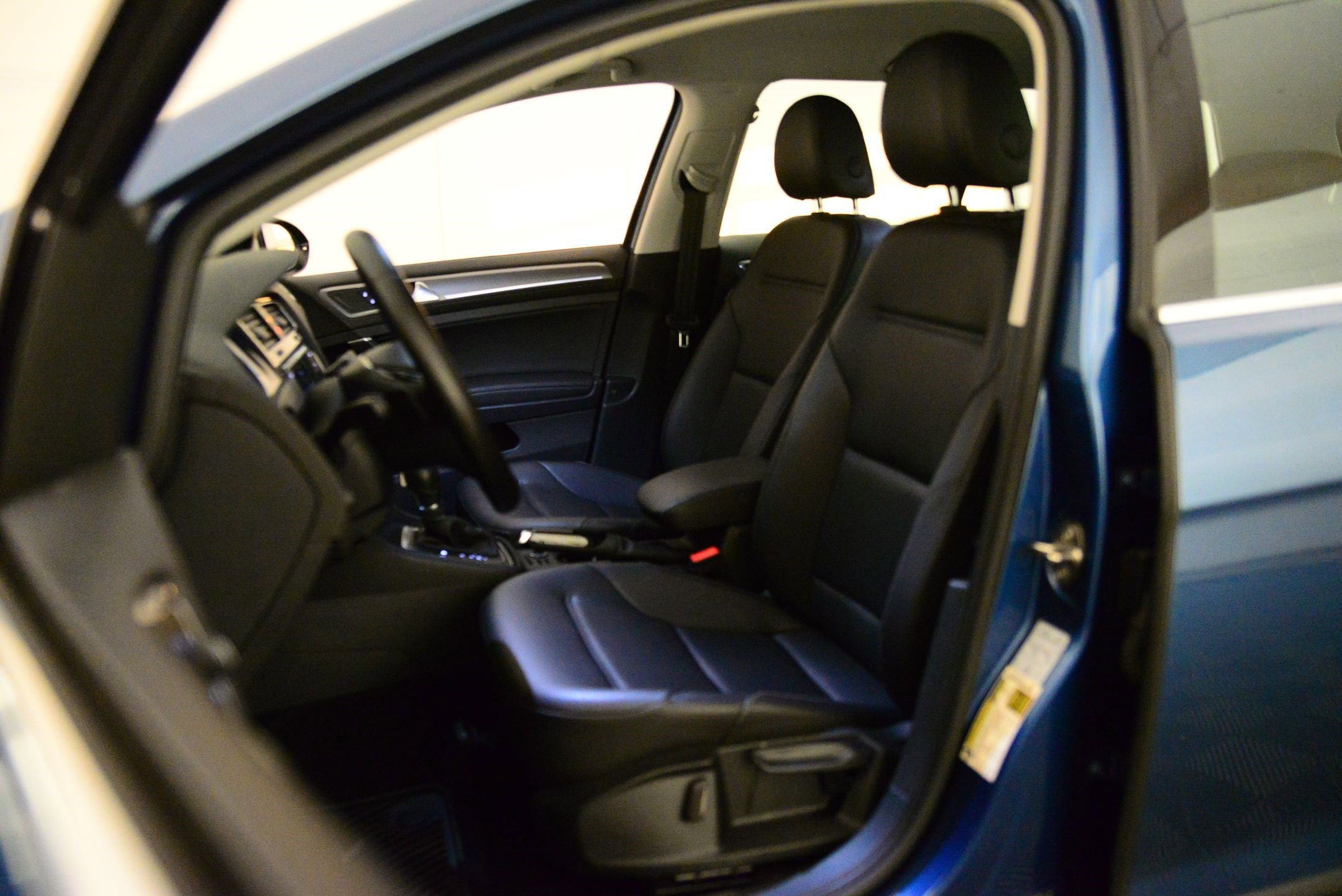 2019 Volkswagen Golf Alltrack S photo 4