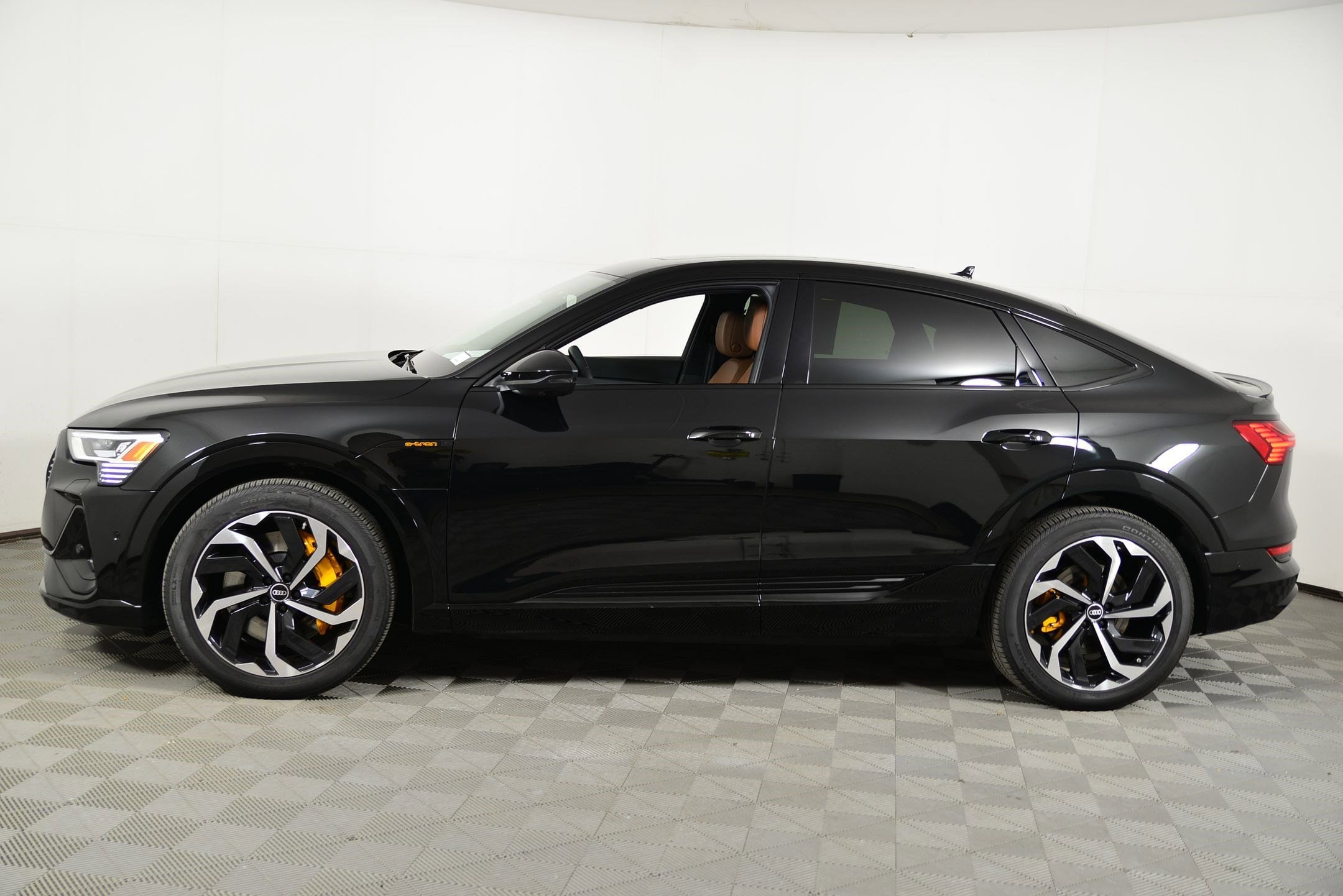 Certified 2022 Audi e-tron Sportback Premium Plus with VIN WA12AAGE5NB019100 for sale in Rockville, MD