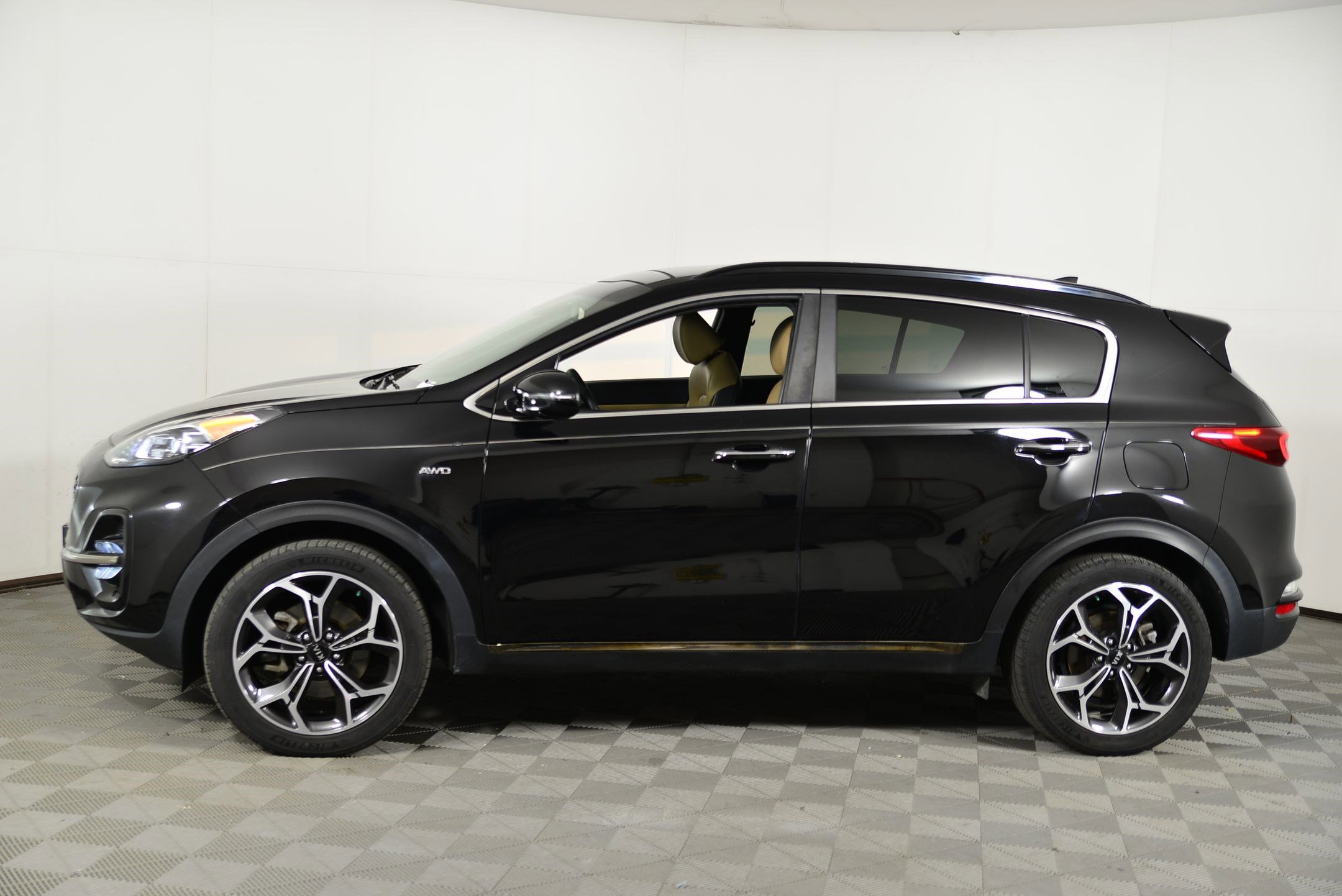 2020 Kia Sportage SX Turbo photo 2