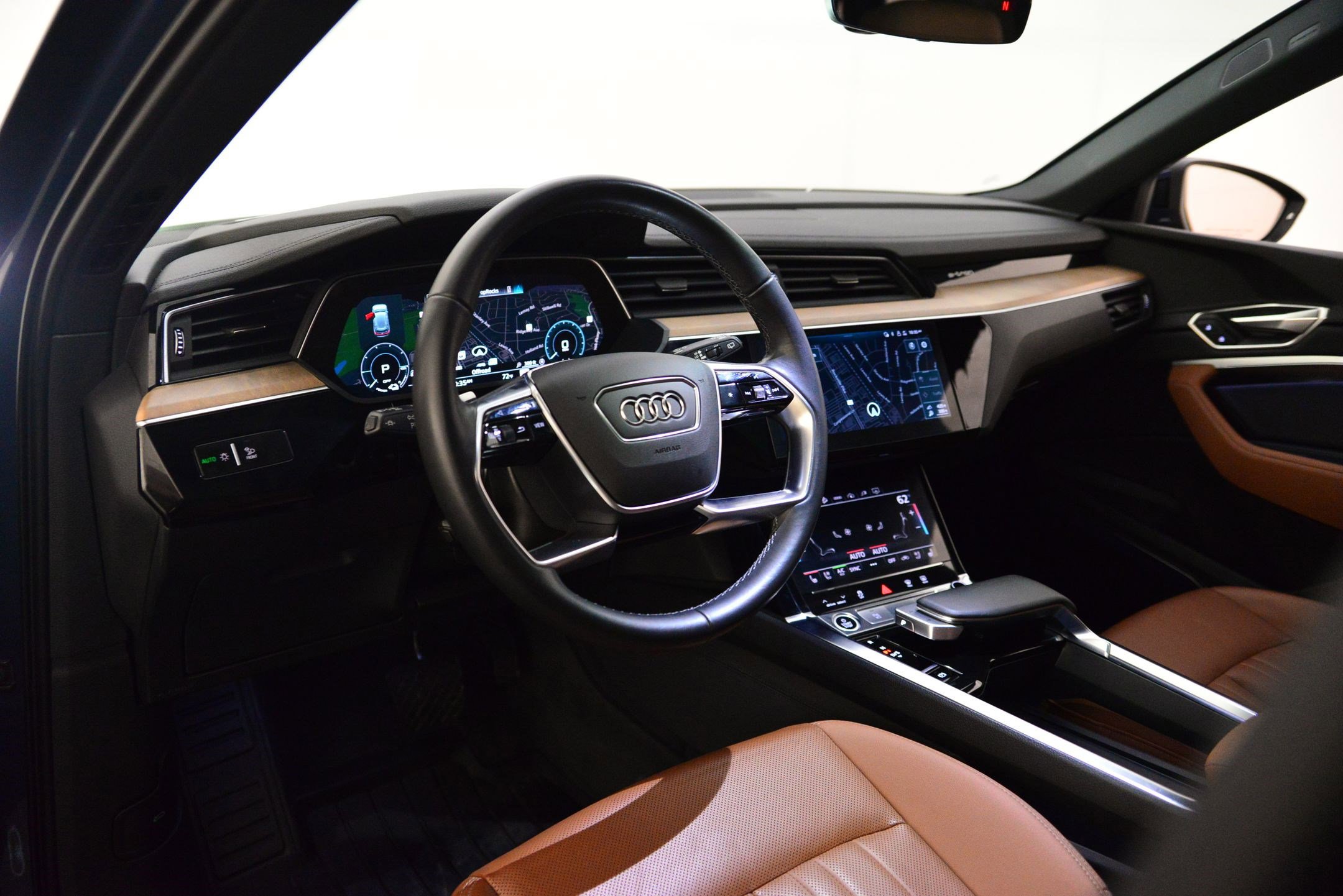 2024 Audi Q8 E-tron Premium Plus photo 2