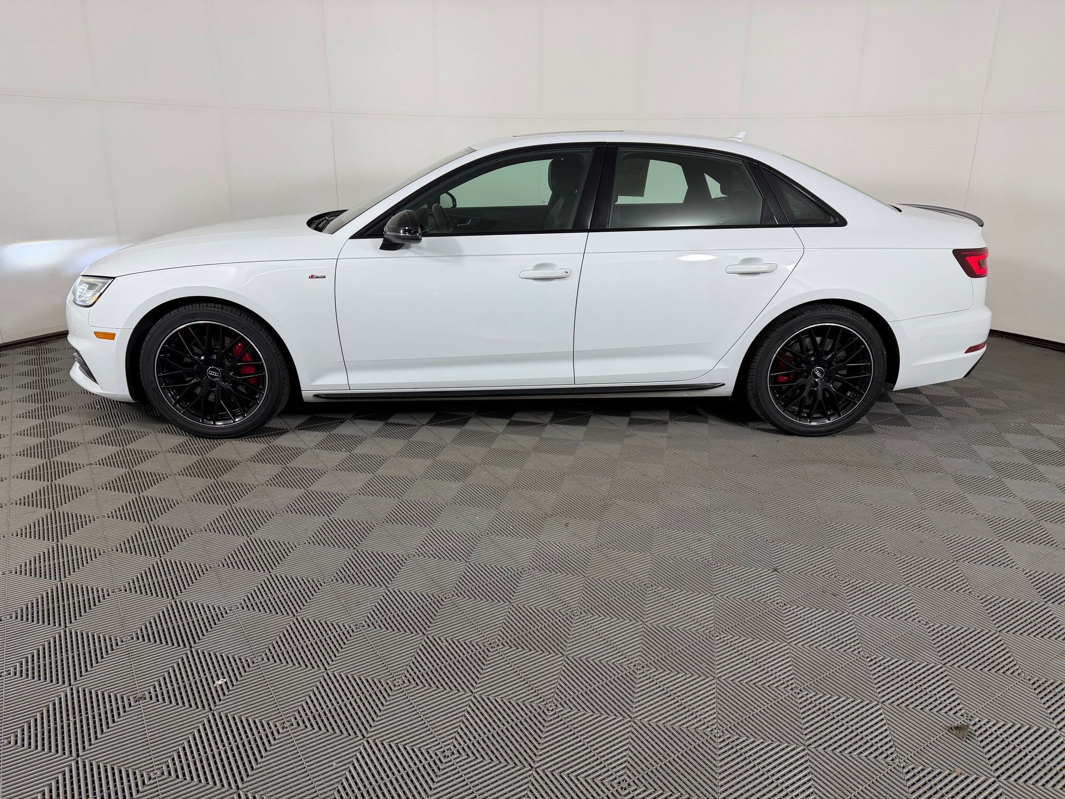 A4 Premium Plus Sedan