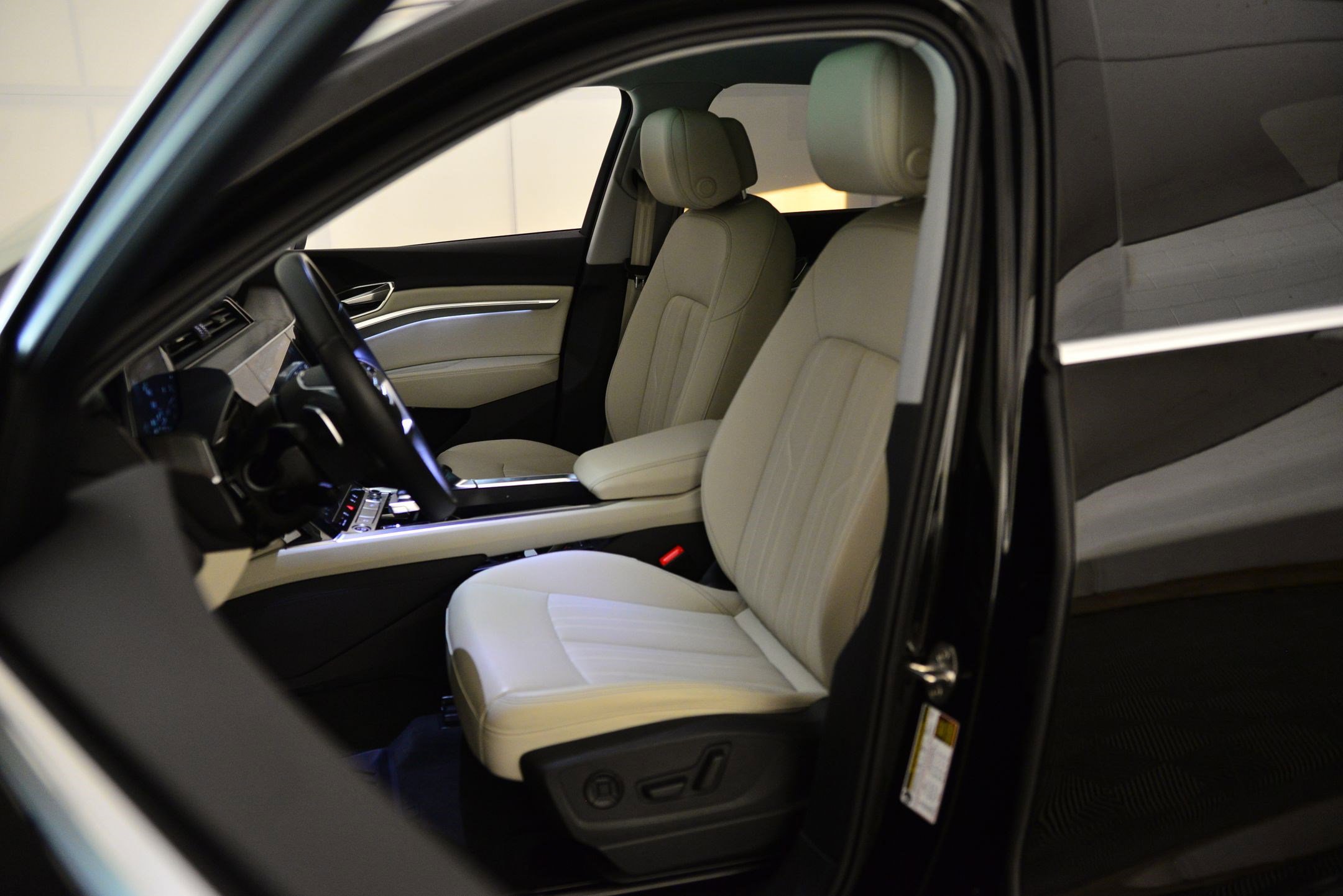 2024 Audi Q8 Premium Plus photo 4
