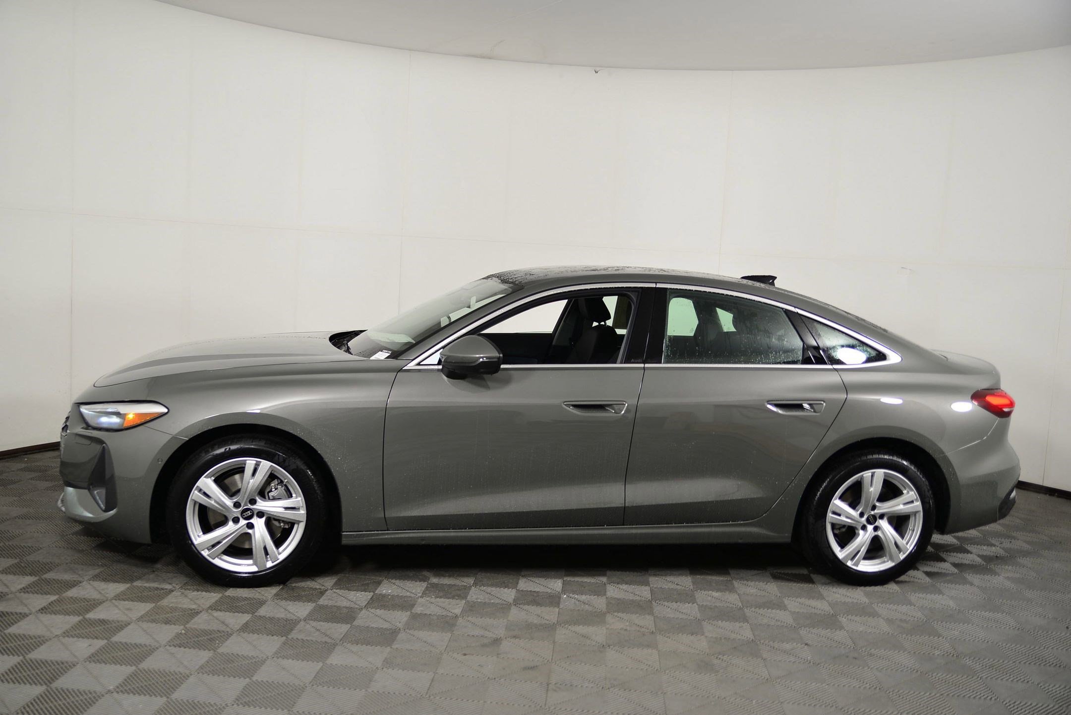 2025 Audi A5 2.0T Premium photo 2