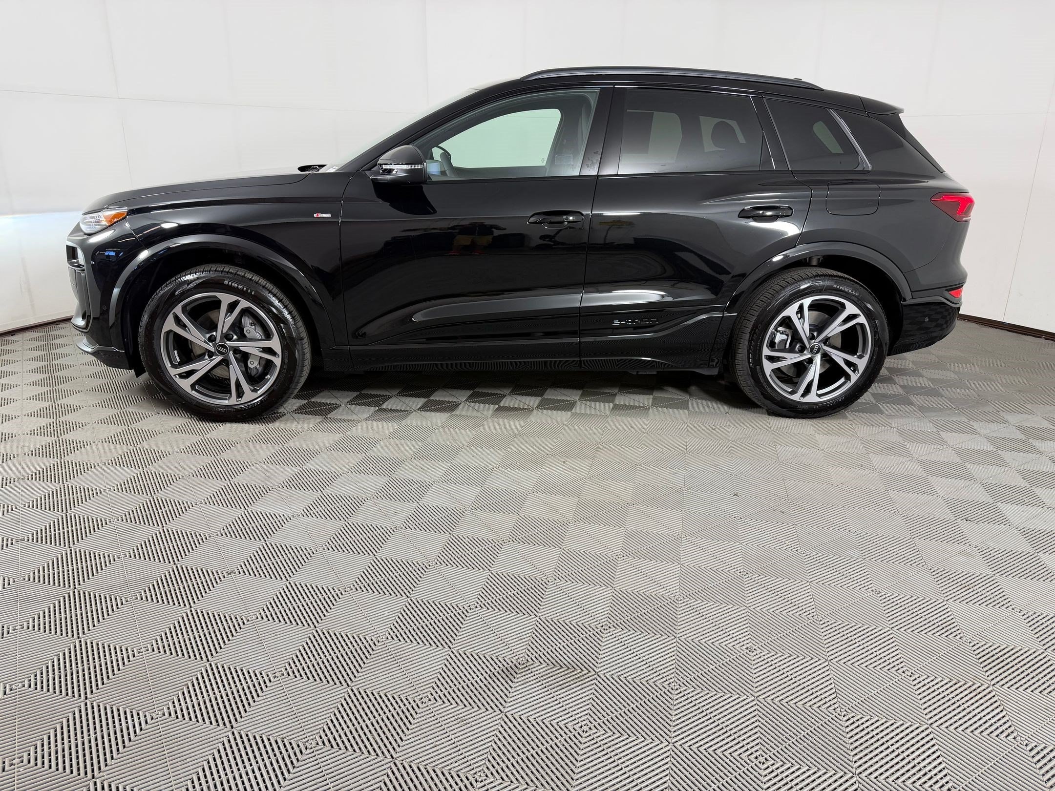 Q6 E-tron Premium Plus SUV