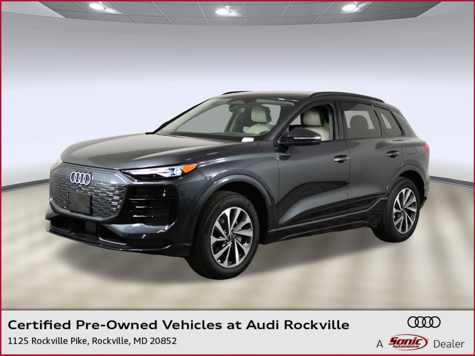 2025 Audi Q6 e-tron Premium's photo