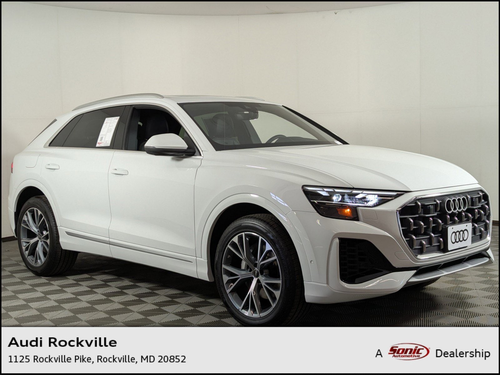 2025 Audi Q8