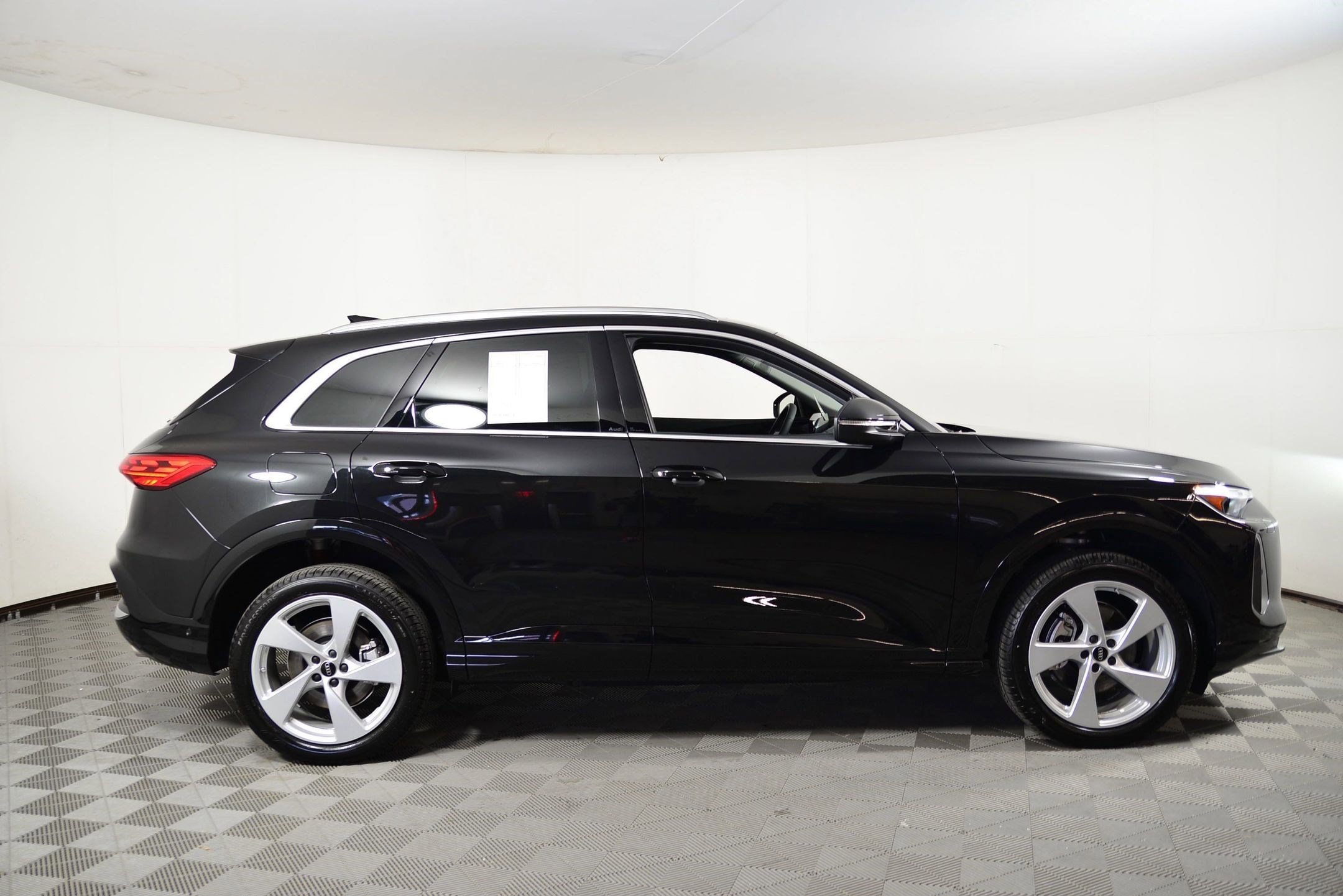 2025 Audi Q5 Premium Plus - Photo 7