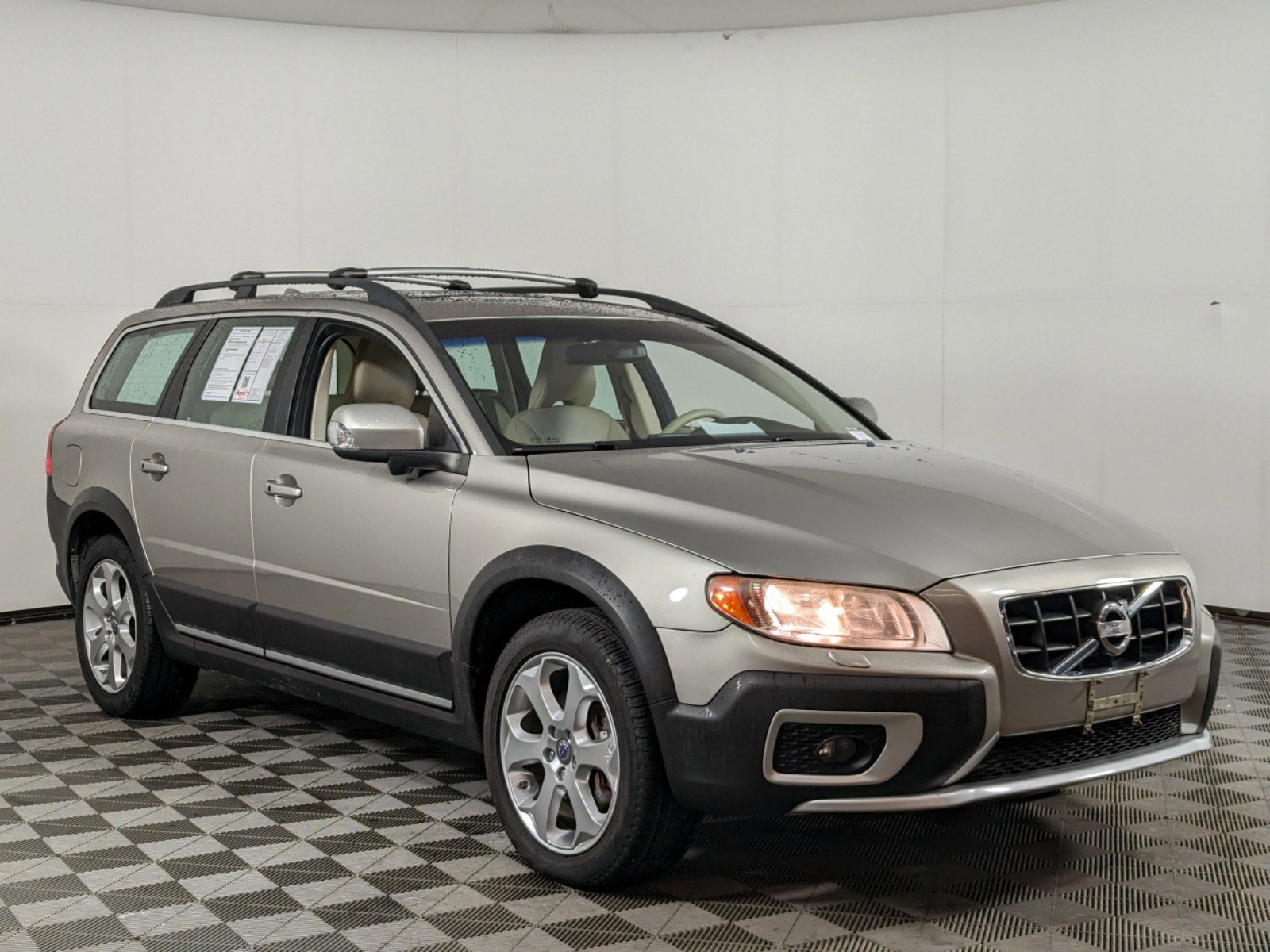 Used 2011 Volvo XC70 T6 with VIN YV4902BZ5B1112091 for sale in Rockville, MD