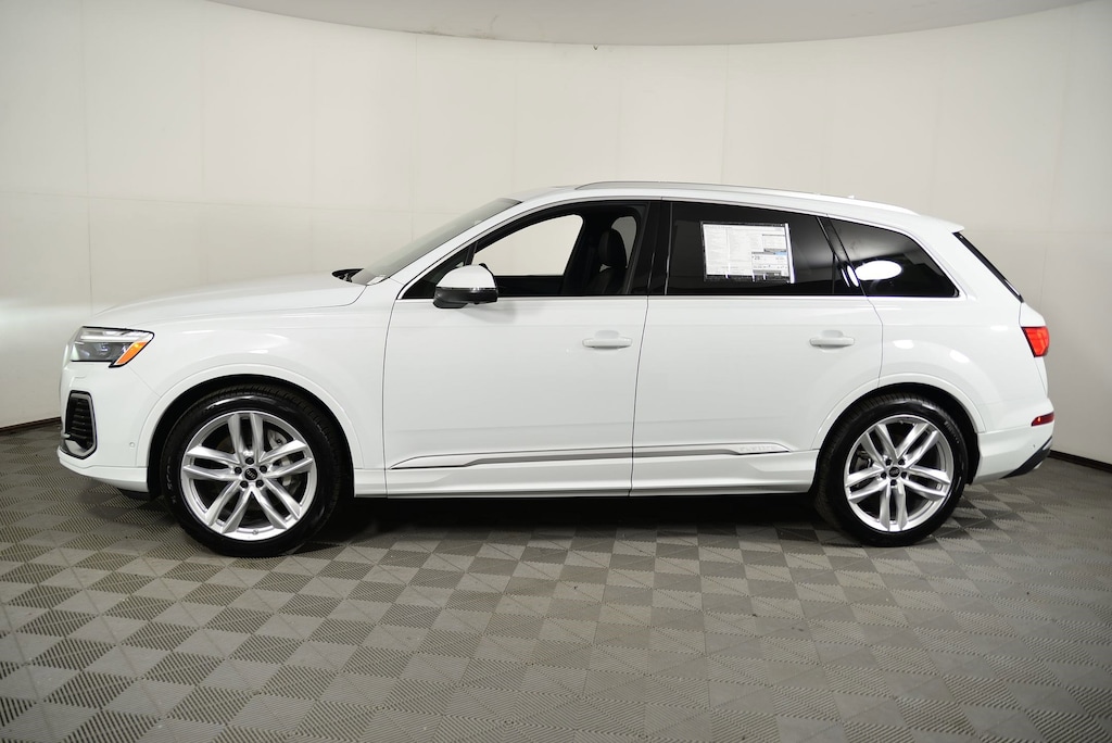 New 2025 Audi Q7 Premium Plus SUV