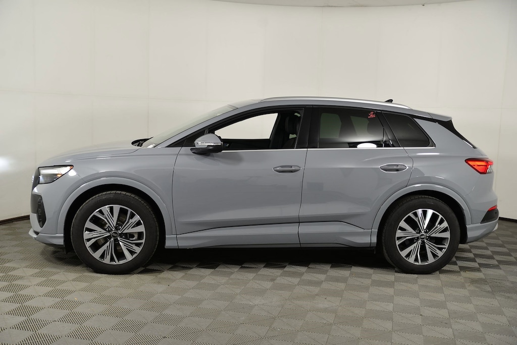 Used 2025 Audi Q4 e-tron Premium SUV