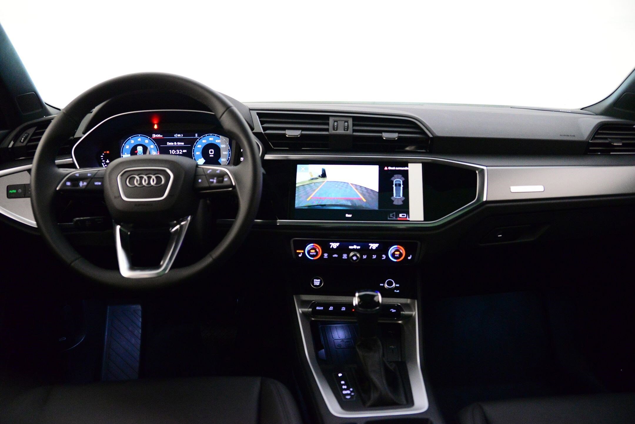 2025 Audi Q3 S line Premium photo 3
