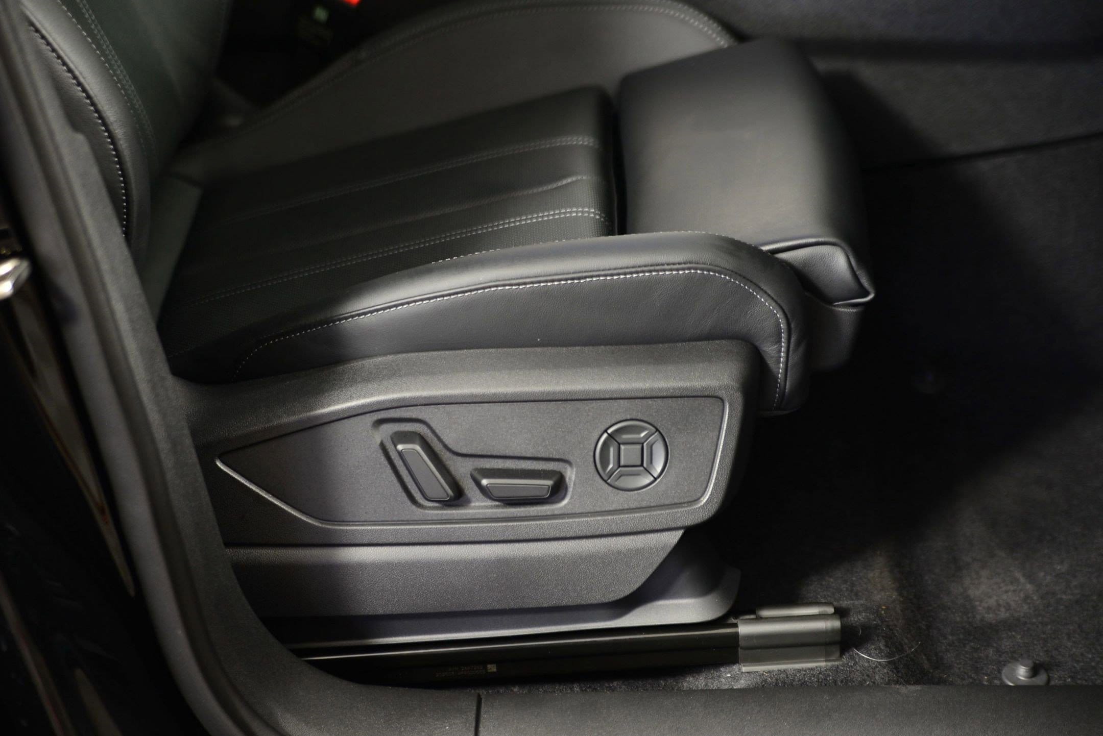 2025 Audi Q5 Premium Plus - Photo 11