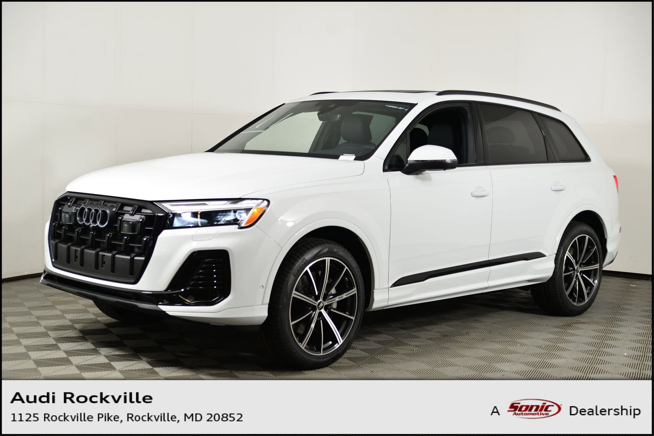 2026 Audi Q7 Premium Plus's photo