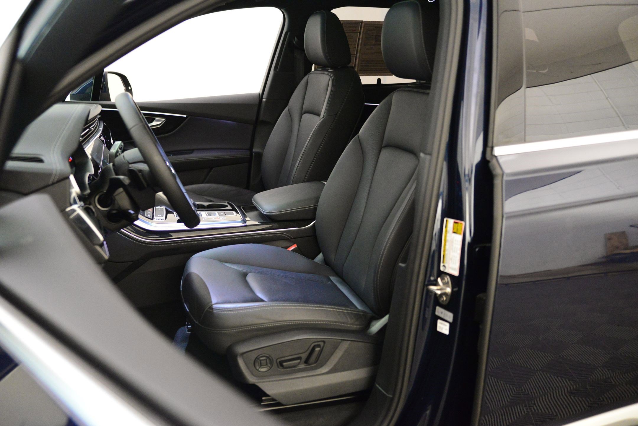 2025 Audi Q7 Premium Plus photo 4