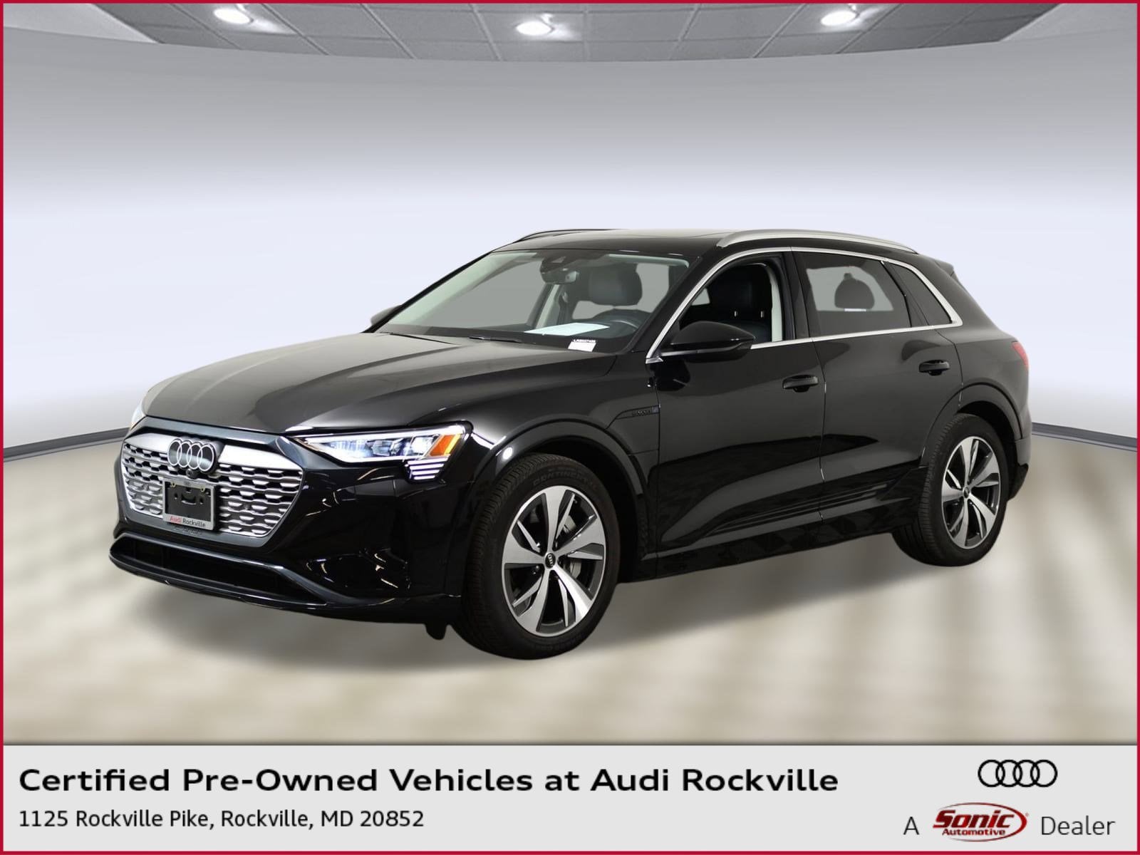 2024 Audi Q8 e-tron Premium's photo